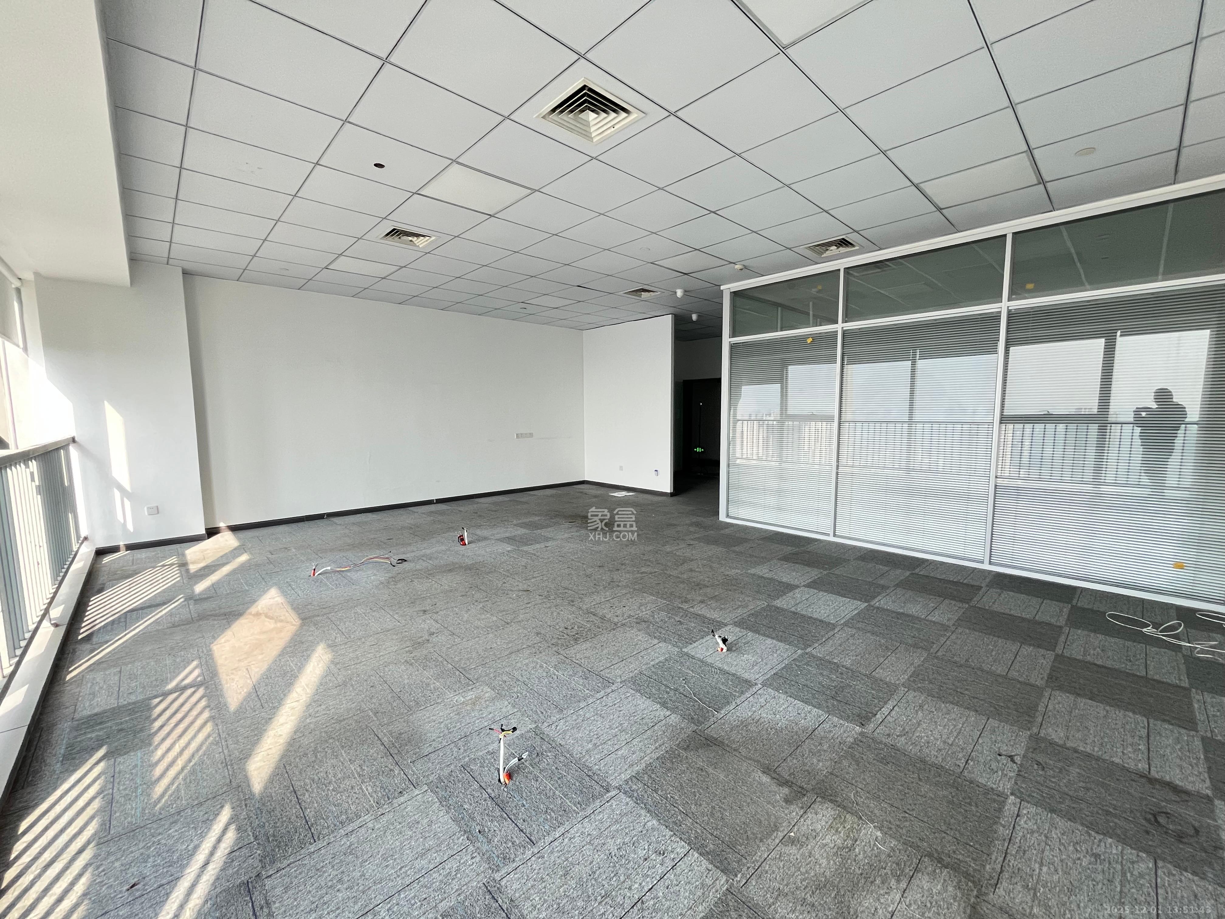 绿地中央广场   120.37㎡      3500.0元/月室内图