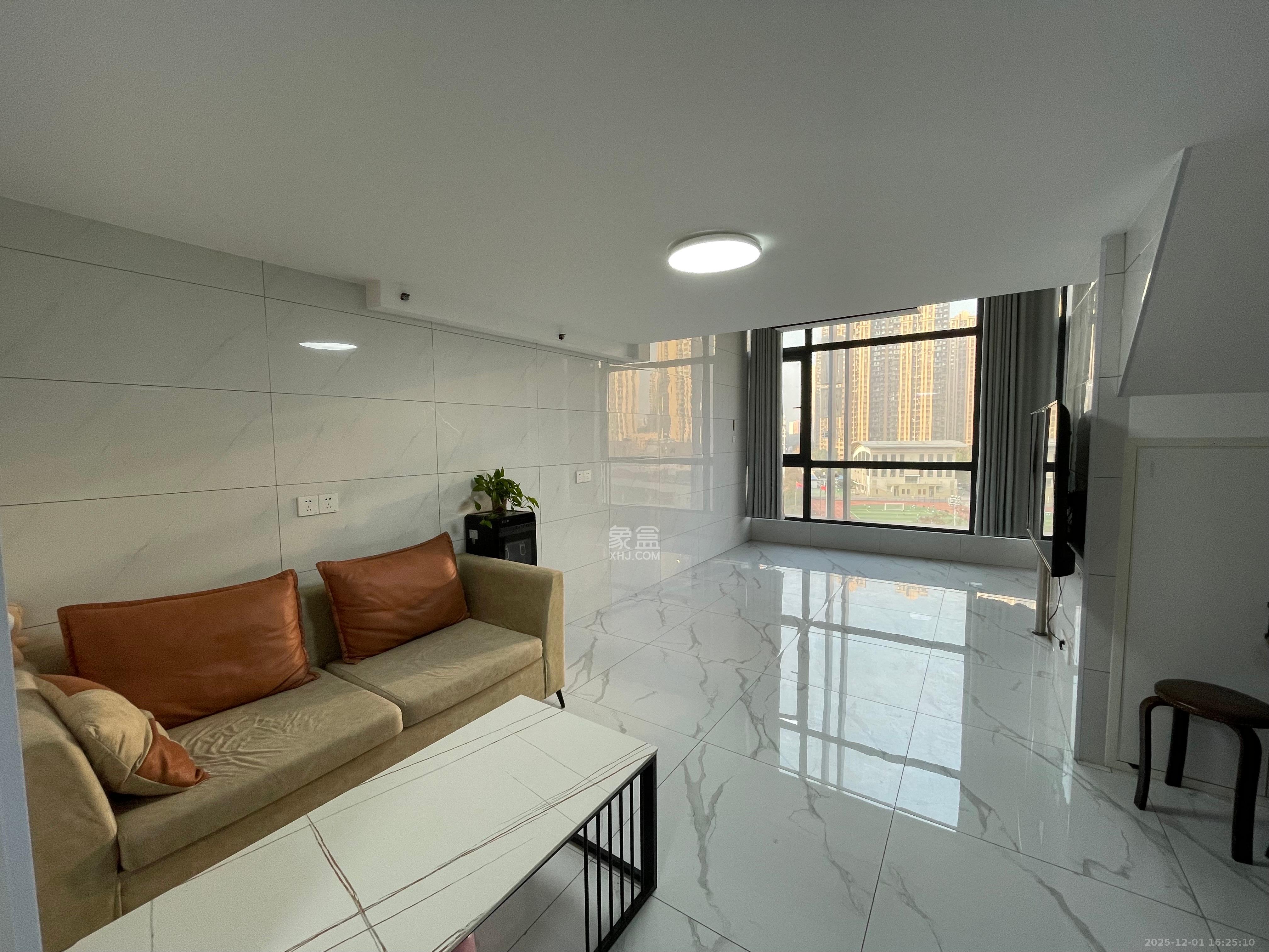 中国铁建梅溪青秀三期 1室1厅1卫 2200.0元/月 中国铁建梅溪青秀三期 1室1厅1卫 2200.0元/月室内图