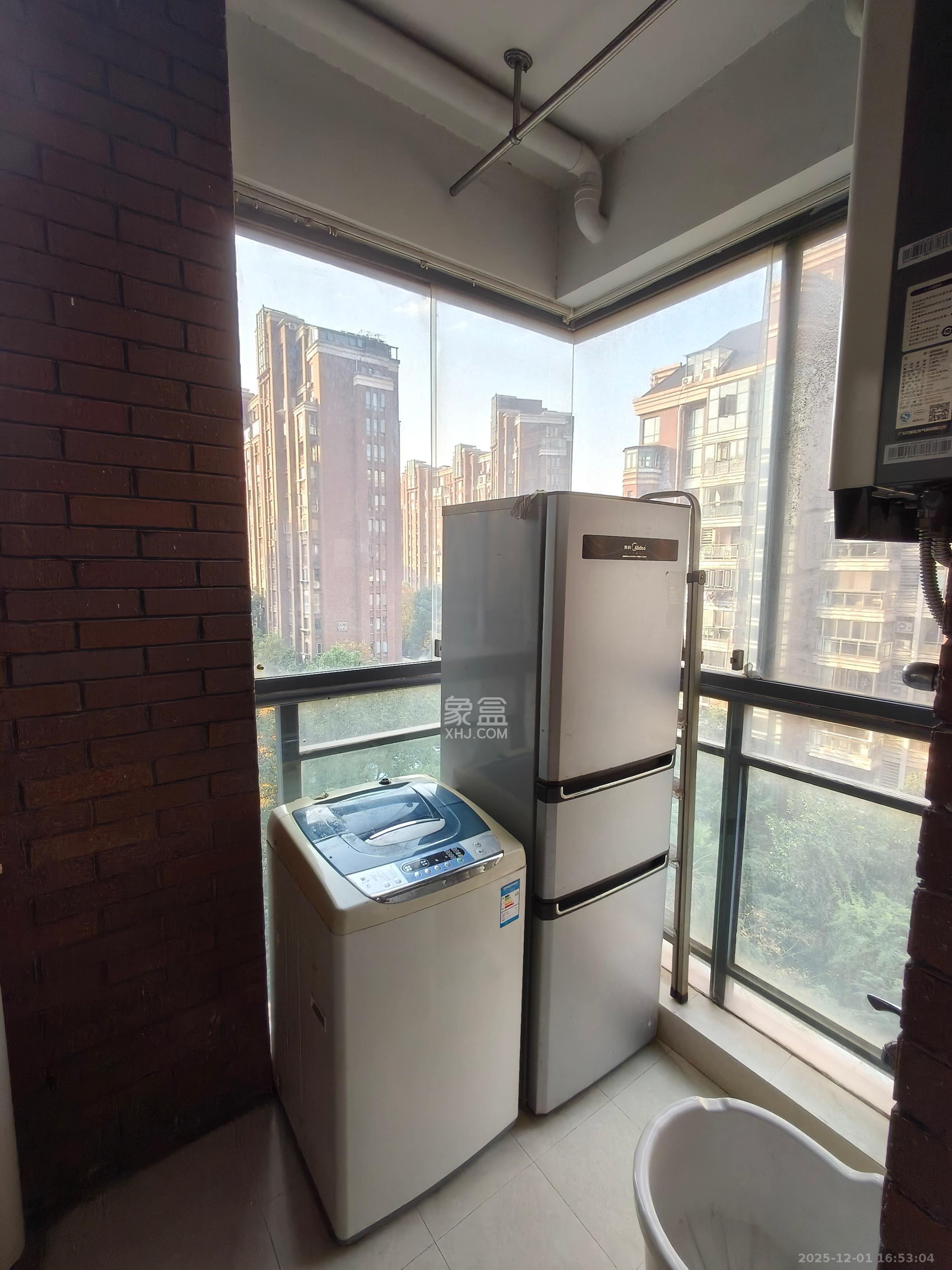 奥林匹克花园  3室2厅1卫    2600.0元/月室内图