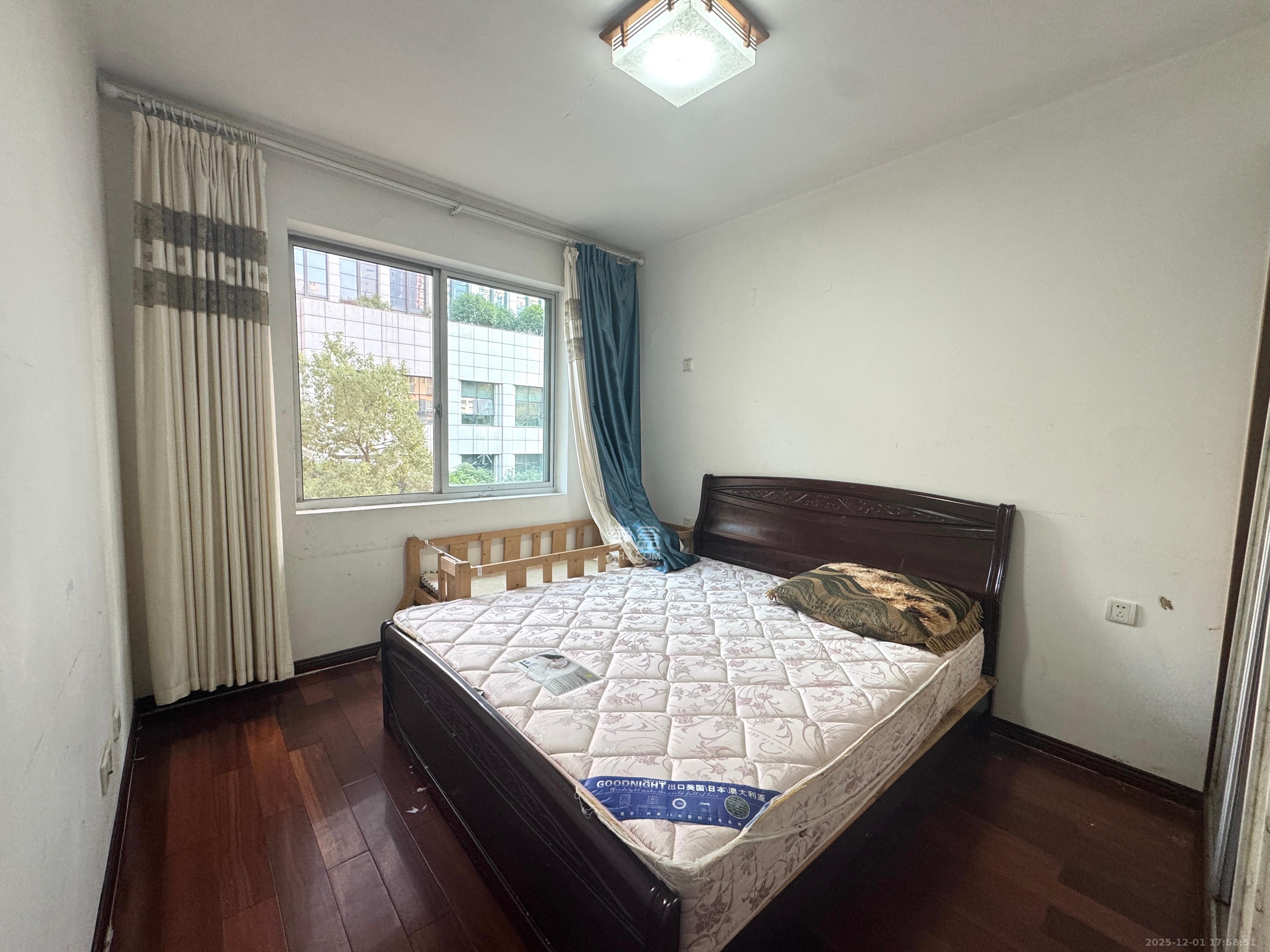 天一康园(湖南电力科技园) 4室2厅2卫 3200.0元/月 天一康园(湖南电力科技园) 4室2厅2卫 3200.0元/月室内图