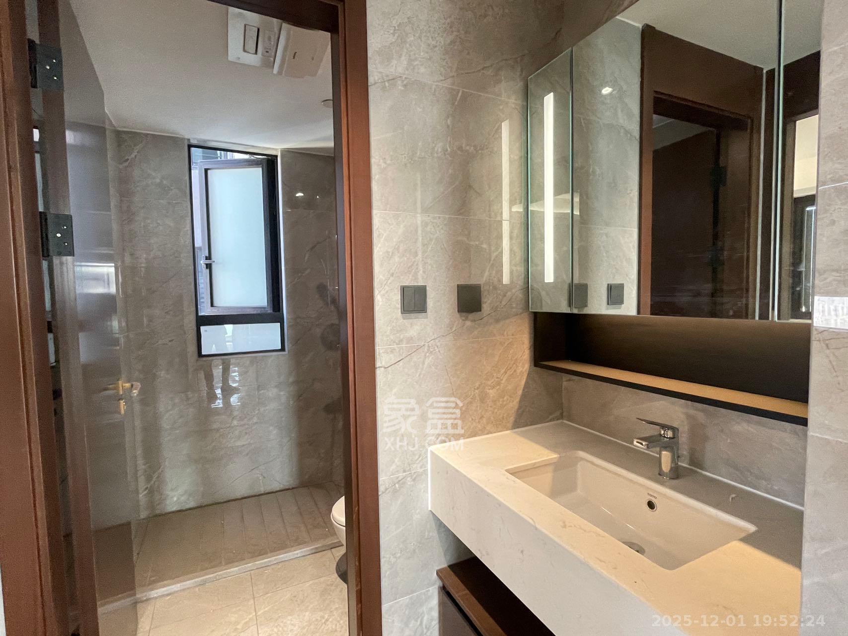 万科魅力之城  4室2厅2卫    3300.0元/月室内图