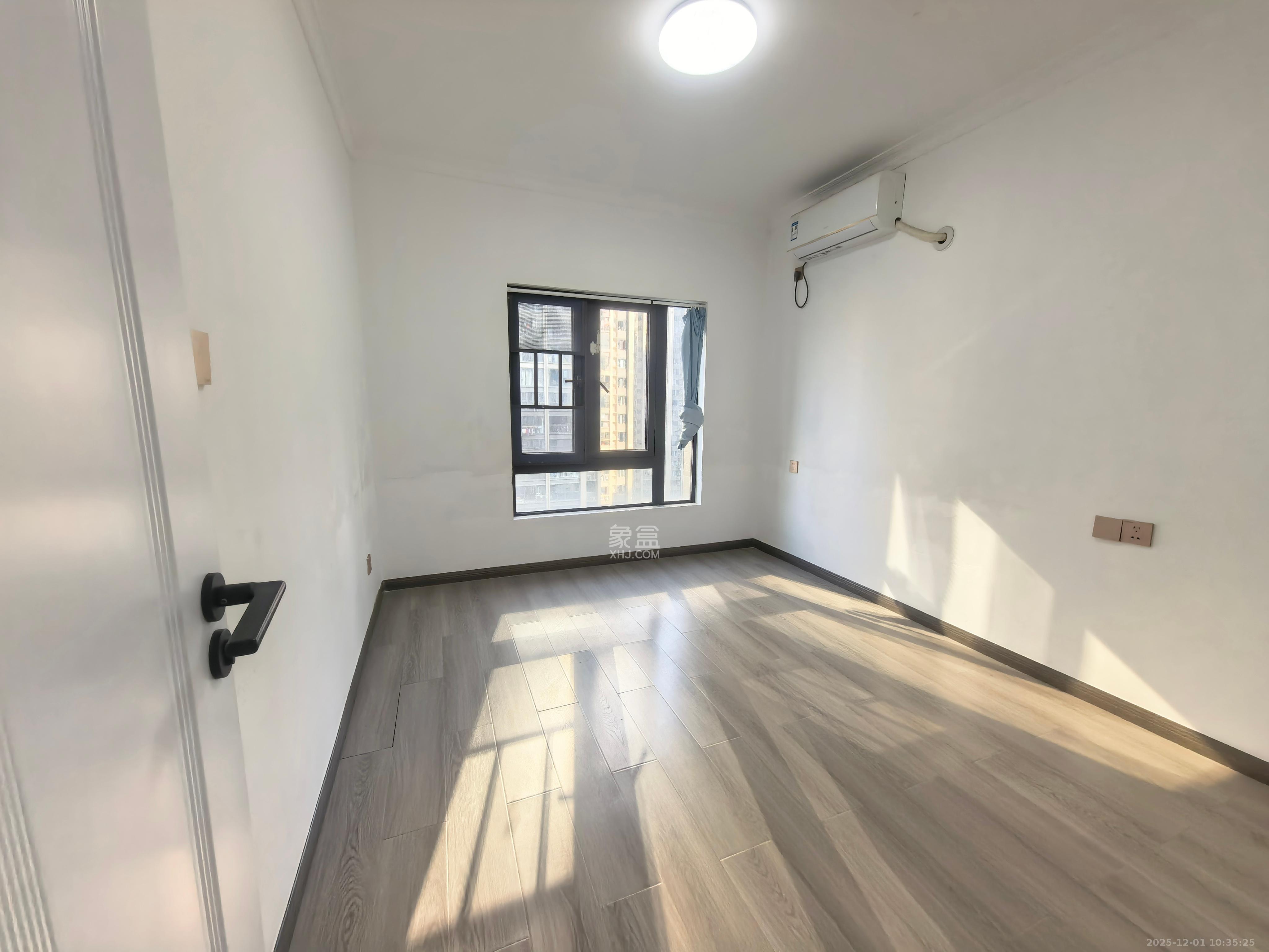 时代倾城三期 4室2厅2卫 2200.0元/月 时代倾城三期 4室2厅2卫 2200.0元/月室内图