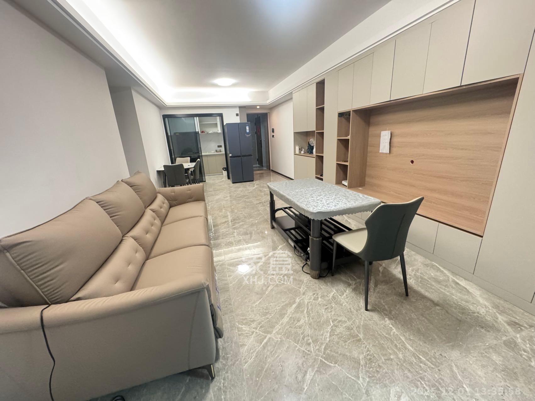 欣利梅溪左岸  3室1厅2卫    3000.0元/月