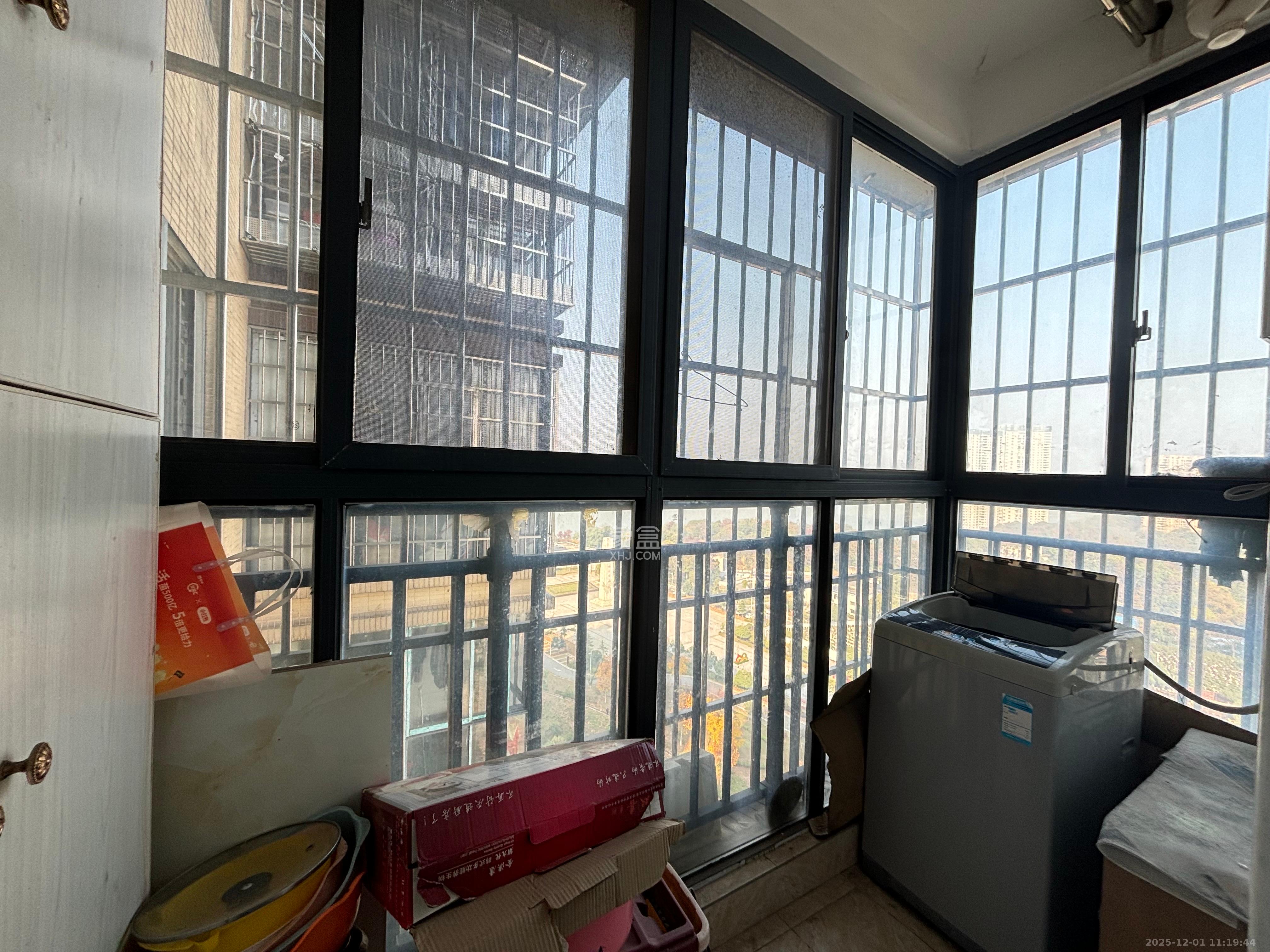 乾城（兴旺乾城）  3室2厅2卫    2600.0元/月室内图