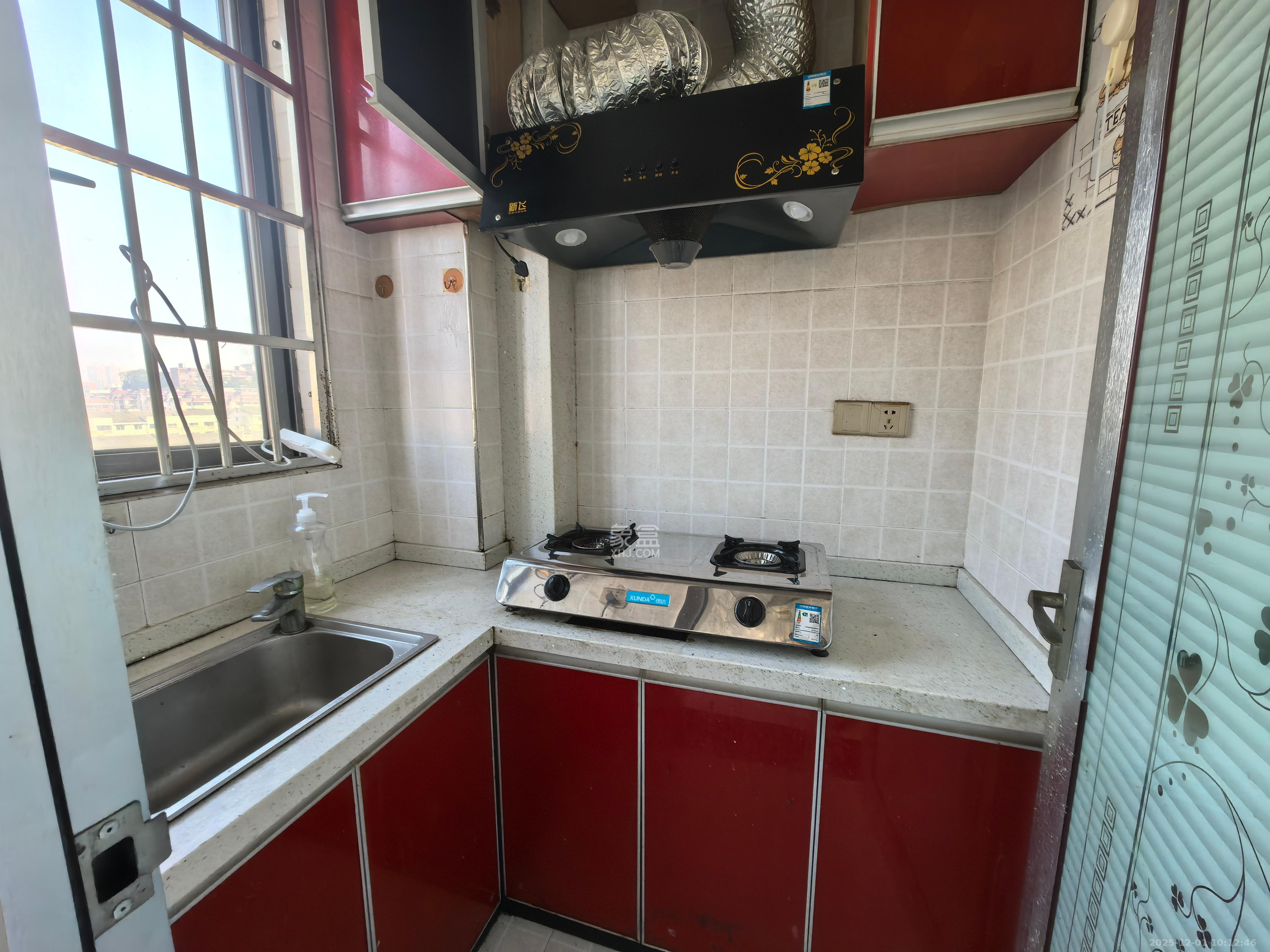 红公馆(前程丽景大厦) 1室1厅1卫 1300.0元/月 红公馆(前程丽景大厦) 1室1厅1卫 1300.0元/月室内图