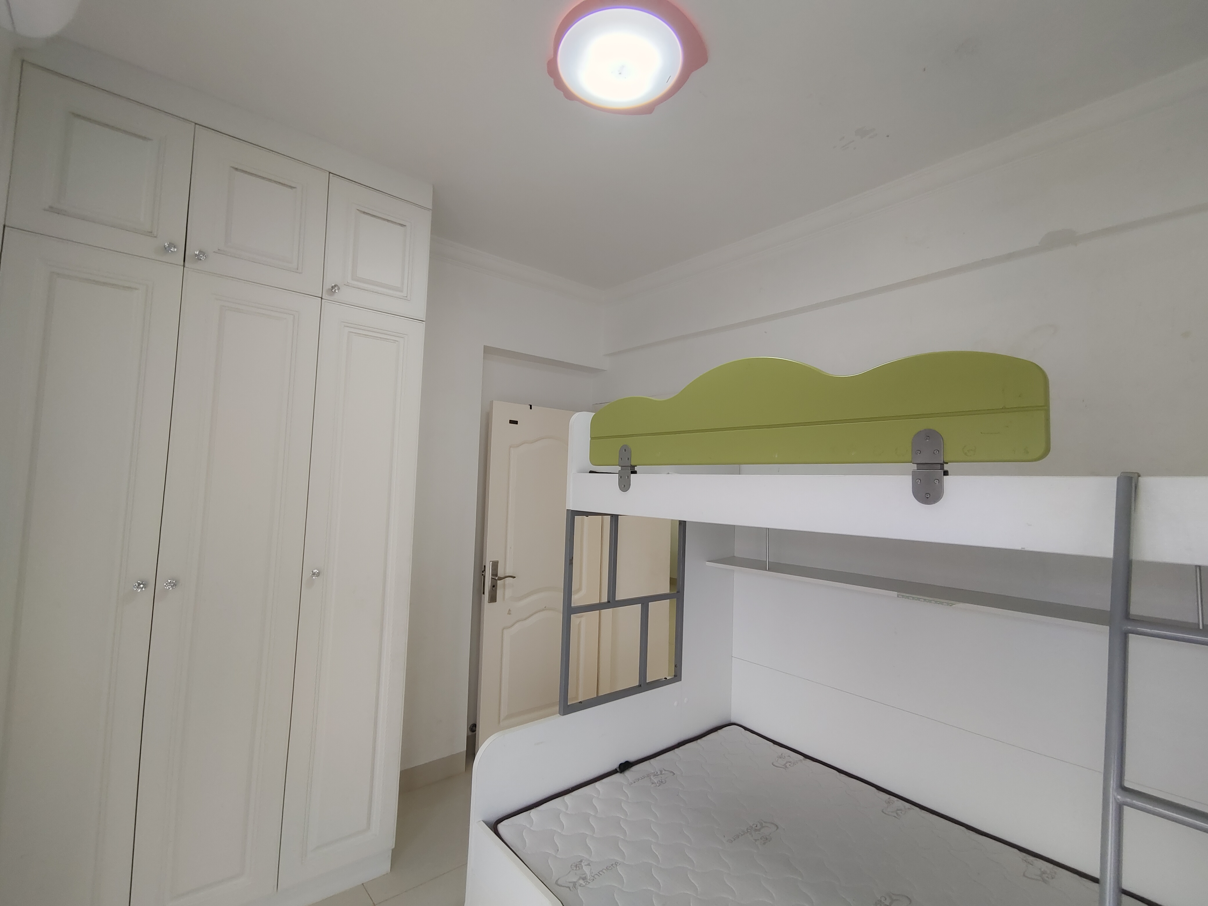 昌茂城邦  2室1厅1卫    2600.0元/月室内图