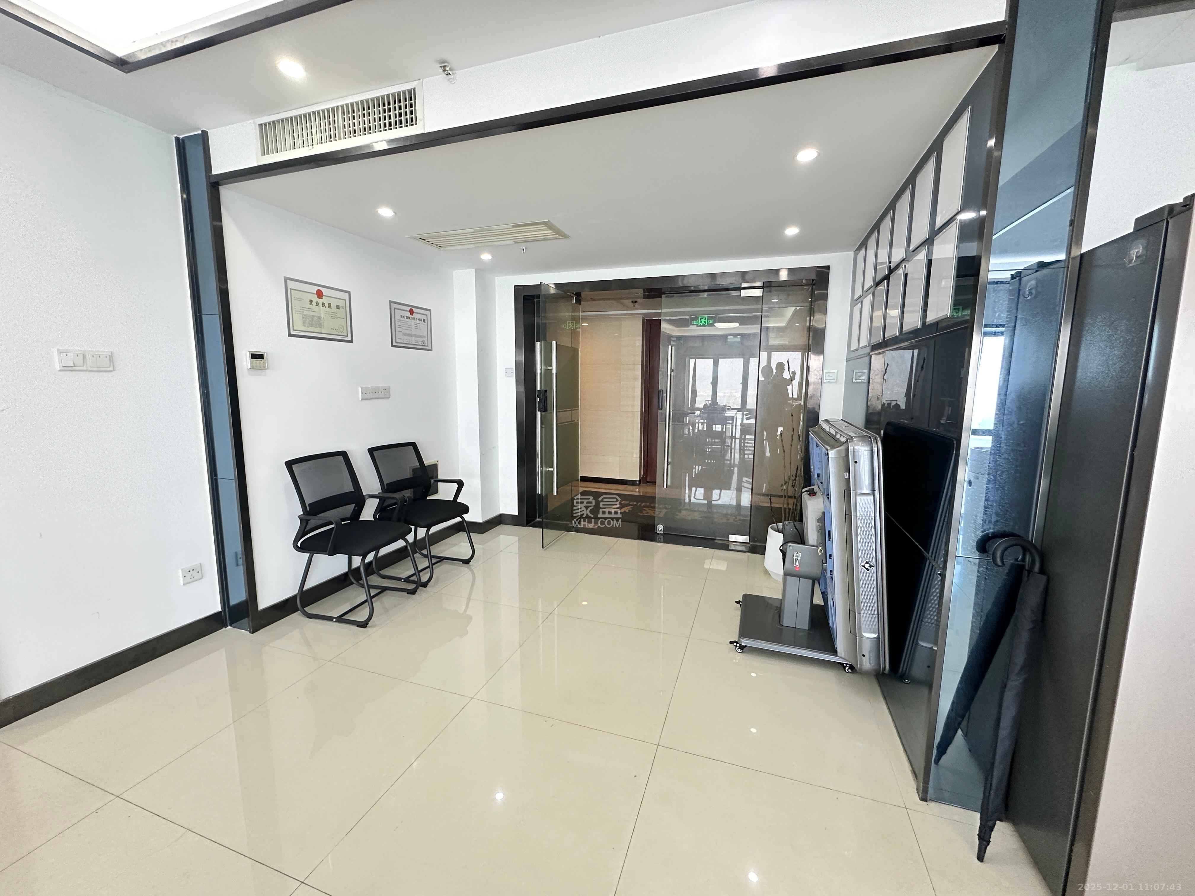 保利国际广场 1室1厅1卫 7000.0元/月 保利国际广场 1室1厅1卫 7000.0元/月室内图