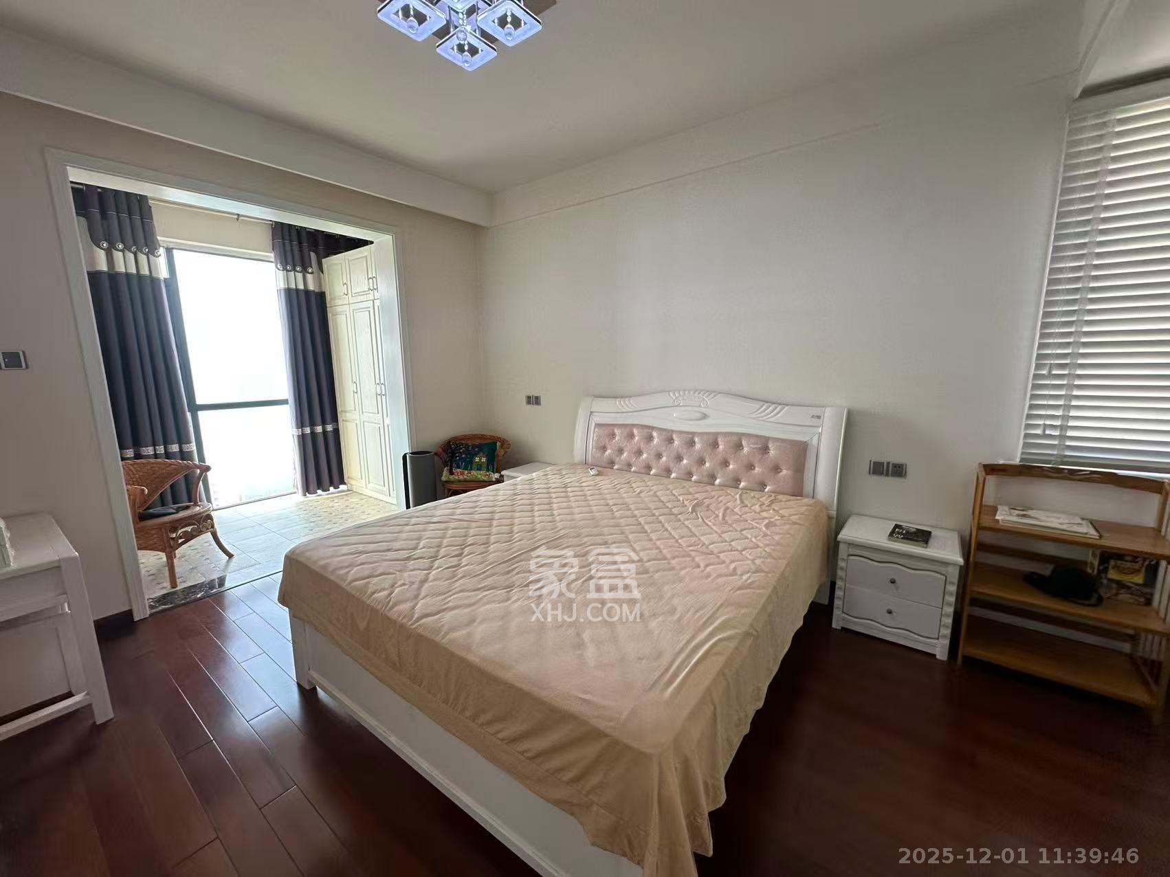 金科东方大院三四期 4室3厅3卫 3500.0元/月 金科东方大院三四期 4室3厅3卫 3500.0元/月室内图