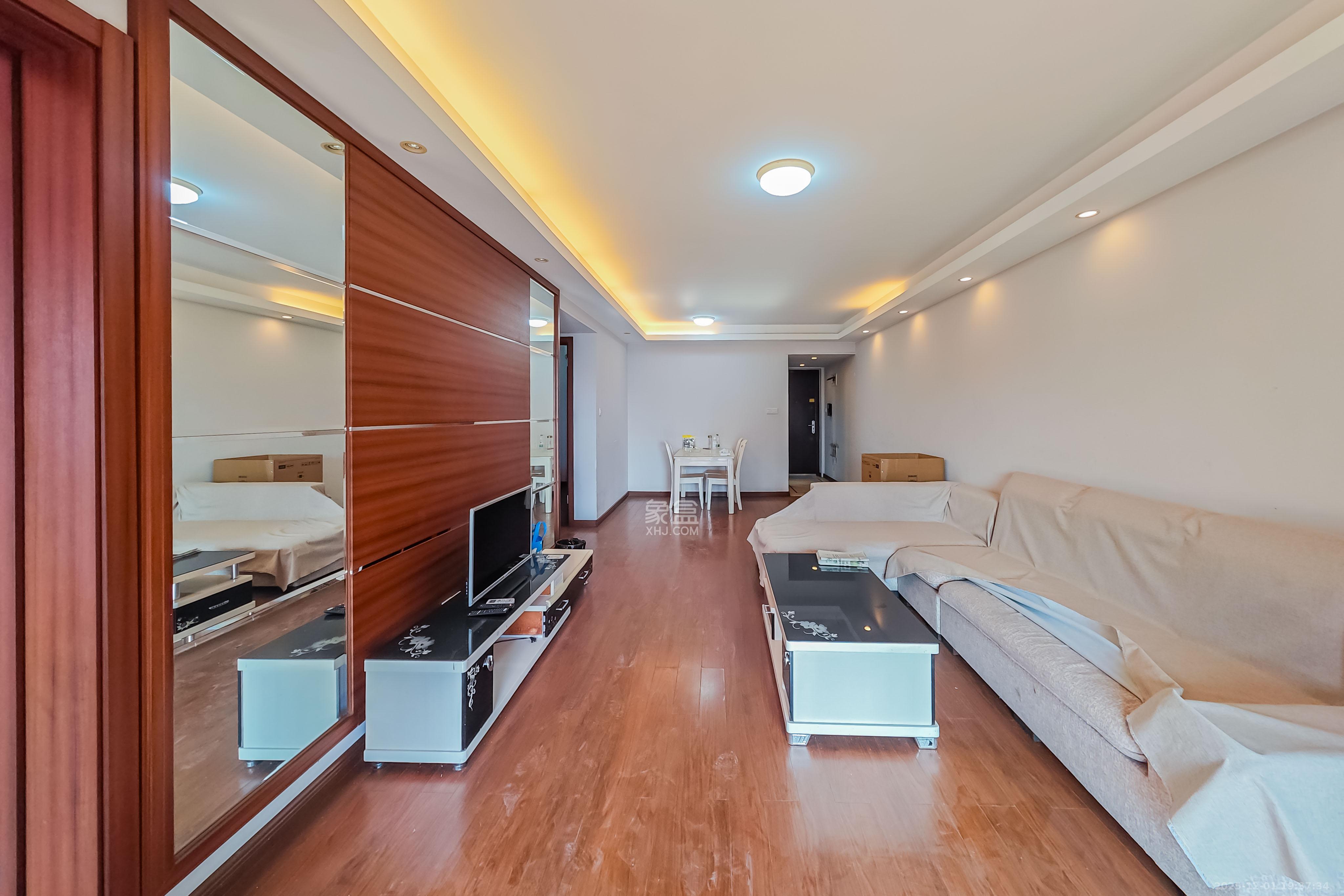 万科金域华府三四期  3室2厅1卫    83.0万