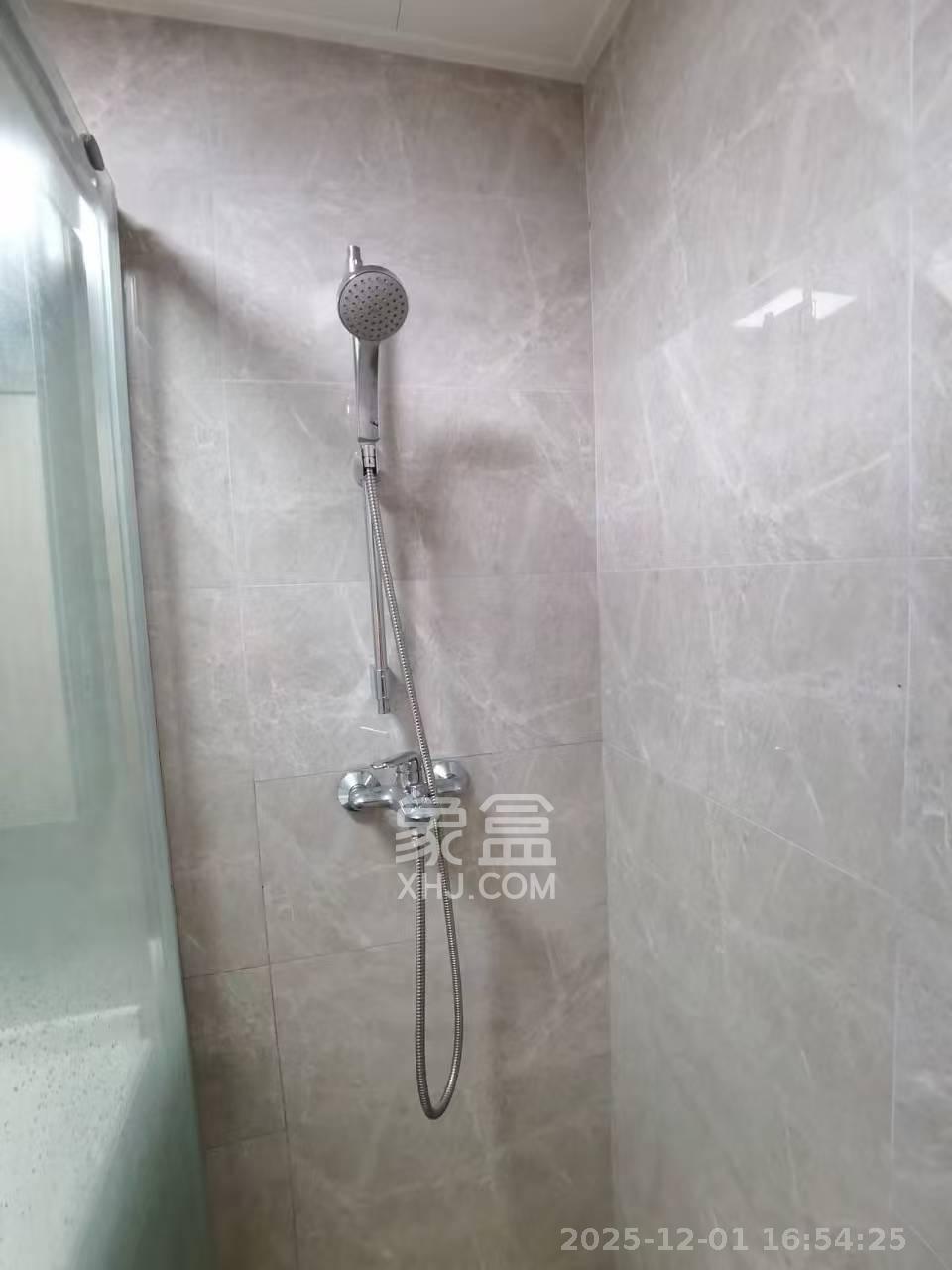 中海阅江府 1室1厅1卫 2100.0元/月 中海阅江府 1室1厅1卫 2100.0元/月室内图