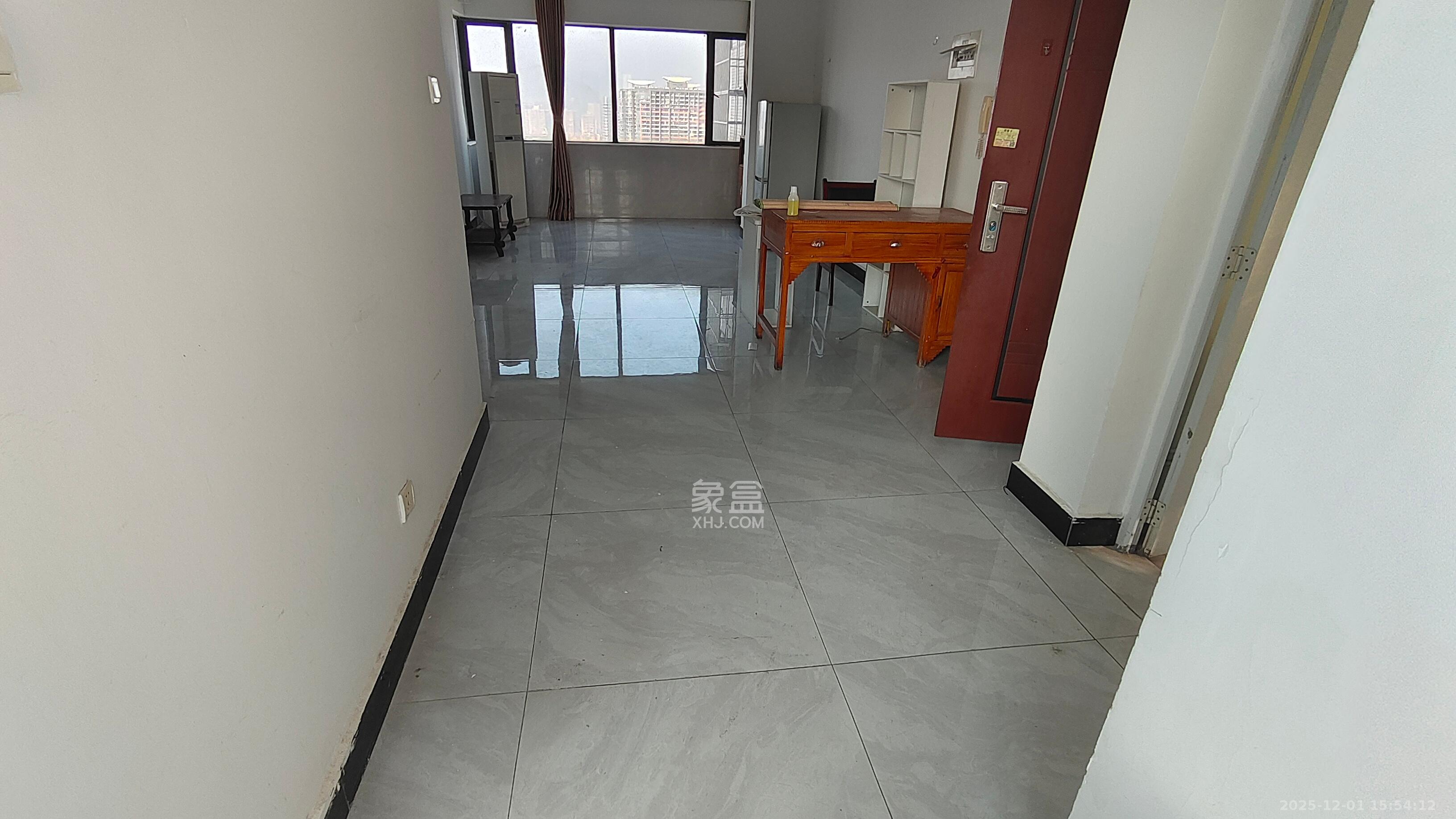 和庄  1室2厅1卫    1800.0元/月