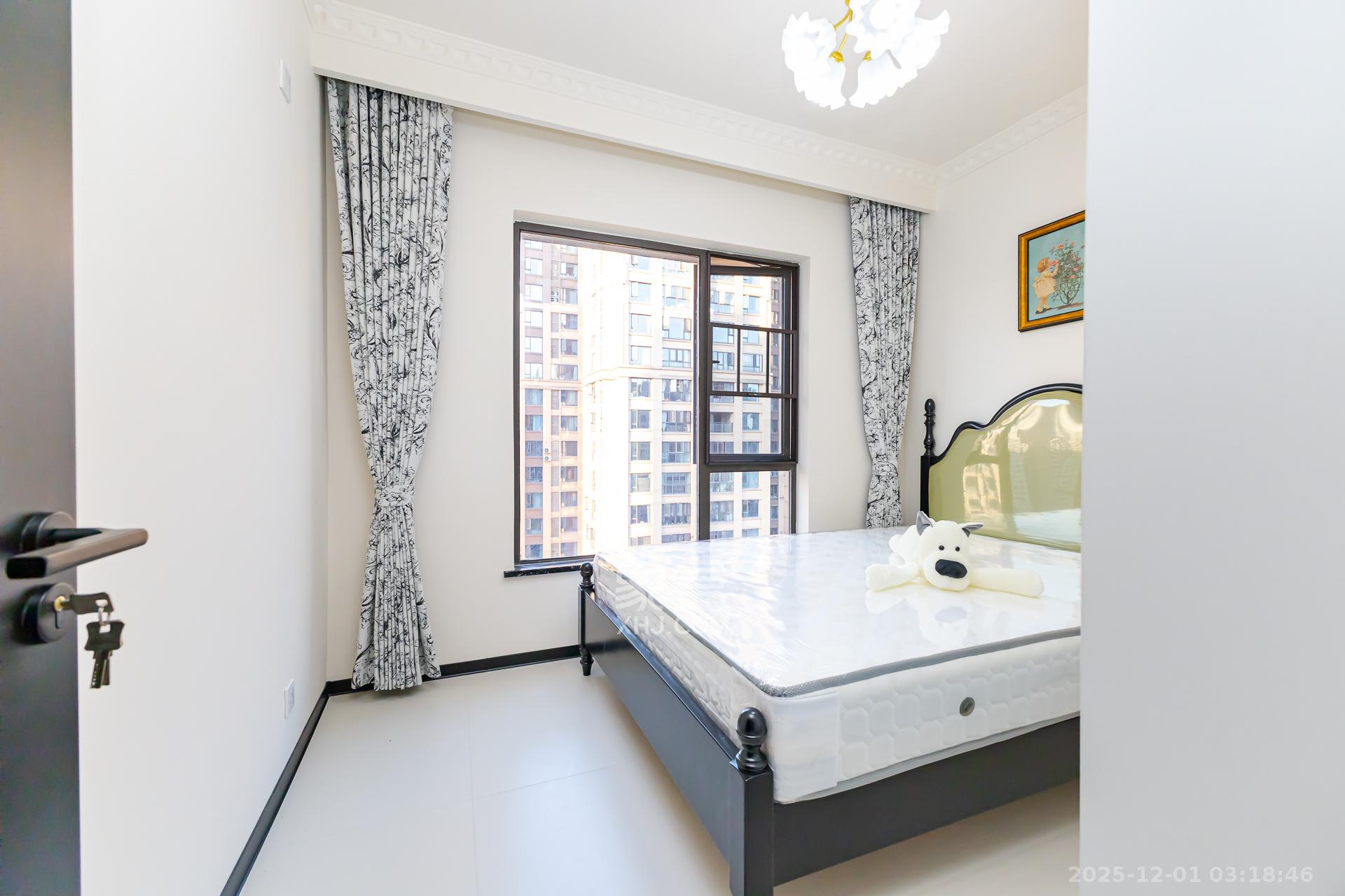 润和又一城  4室2厅2卫    106.8万卧室