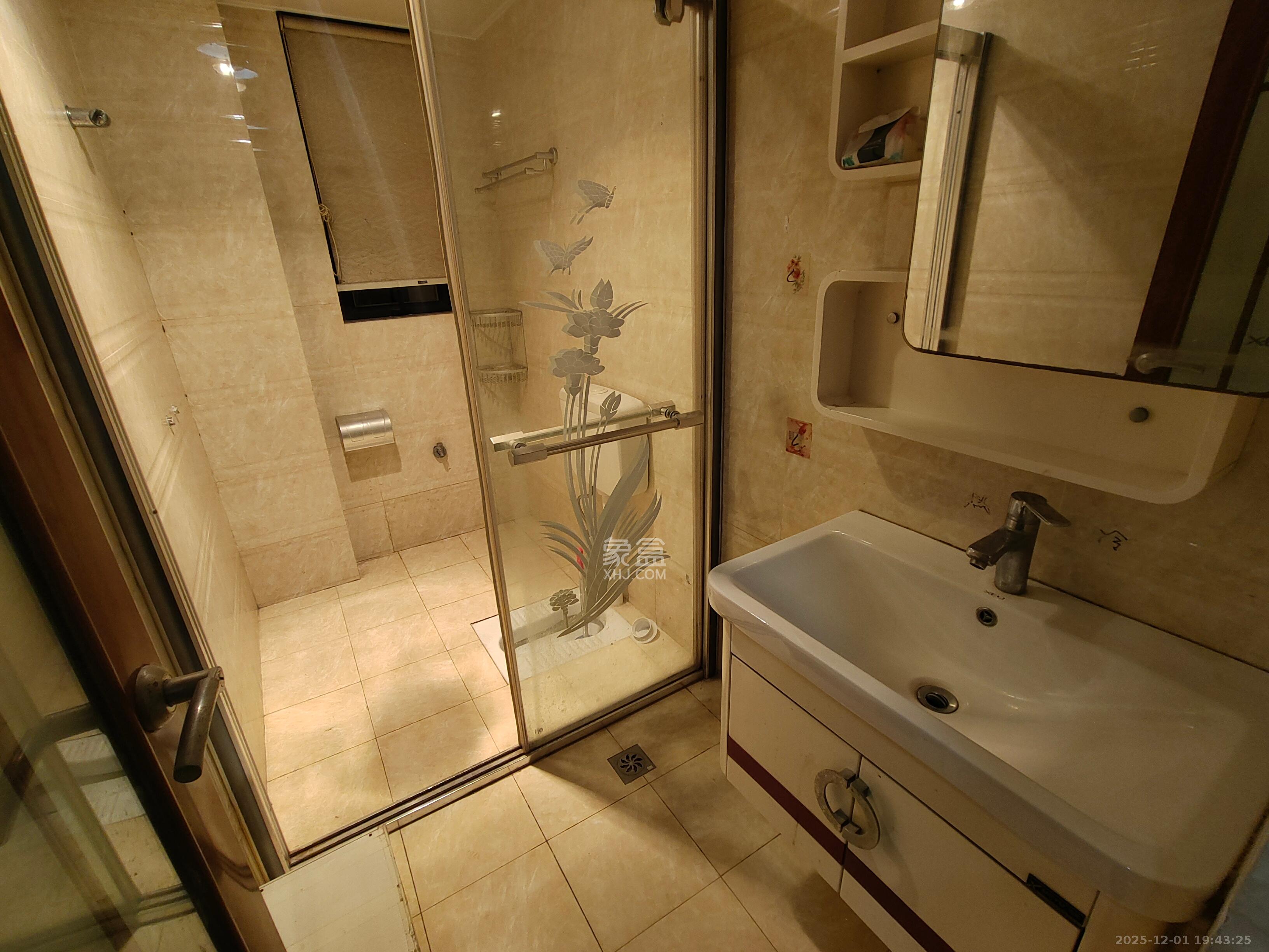 凯通国际城(凯通朝庭) 2室1厅1卫 3200.0元/月 凯通国际城(凯通朝庭) 2室1厅1卫 3200.0元/月室内图