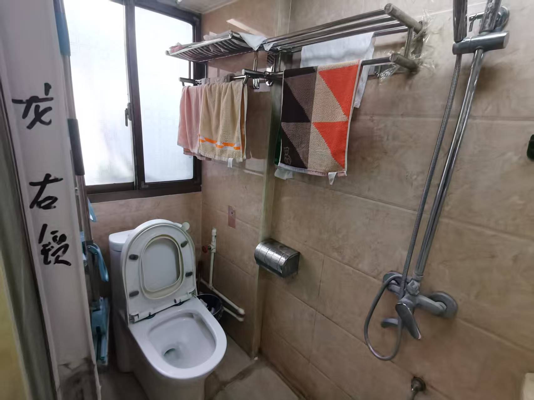 赫山公路局单位房  3室2厅1卫    29.0万室内图