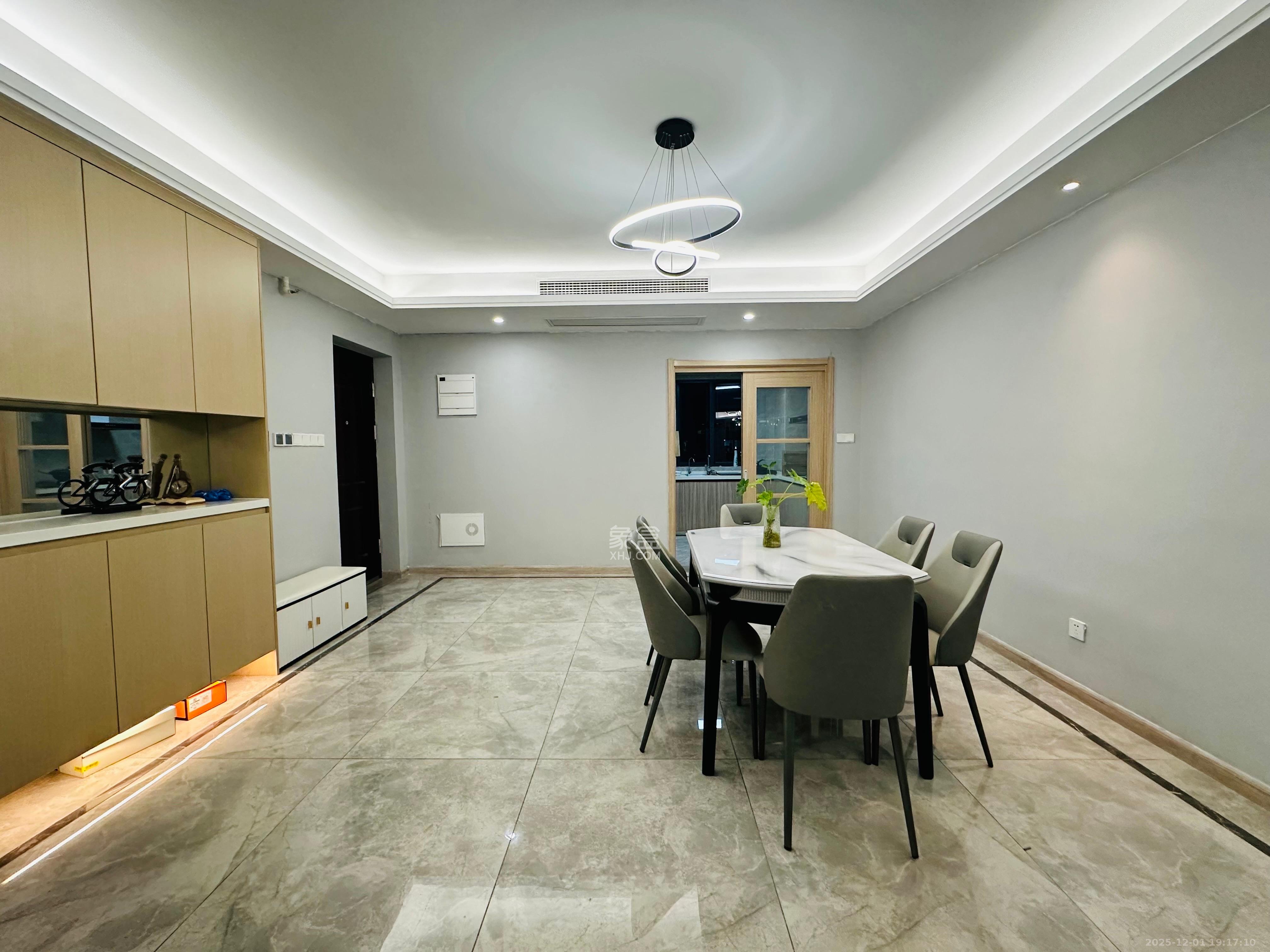 南山梅溪一方 4室2厅2卫 4500.0元/月 南山梅溪一方 4室2厅2卫 4500.0元/月室内图