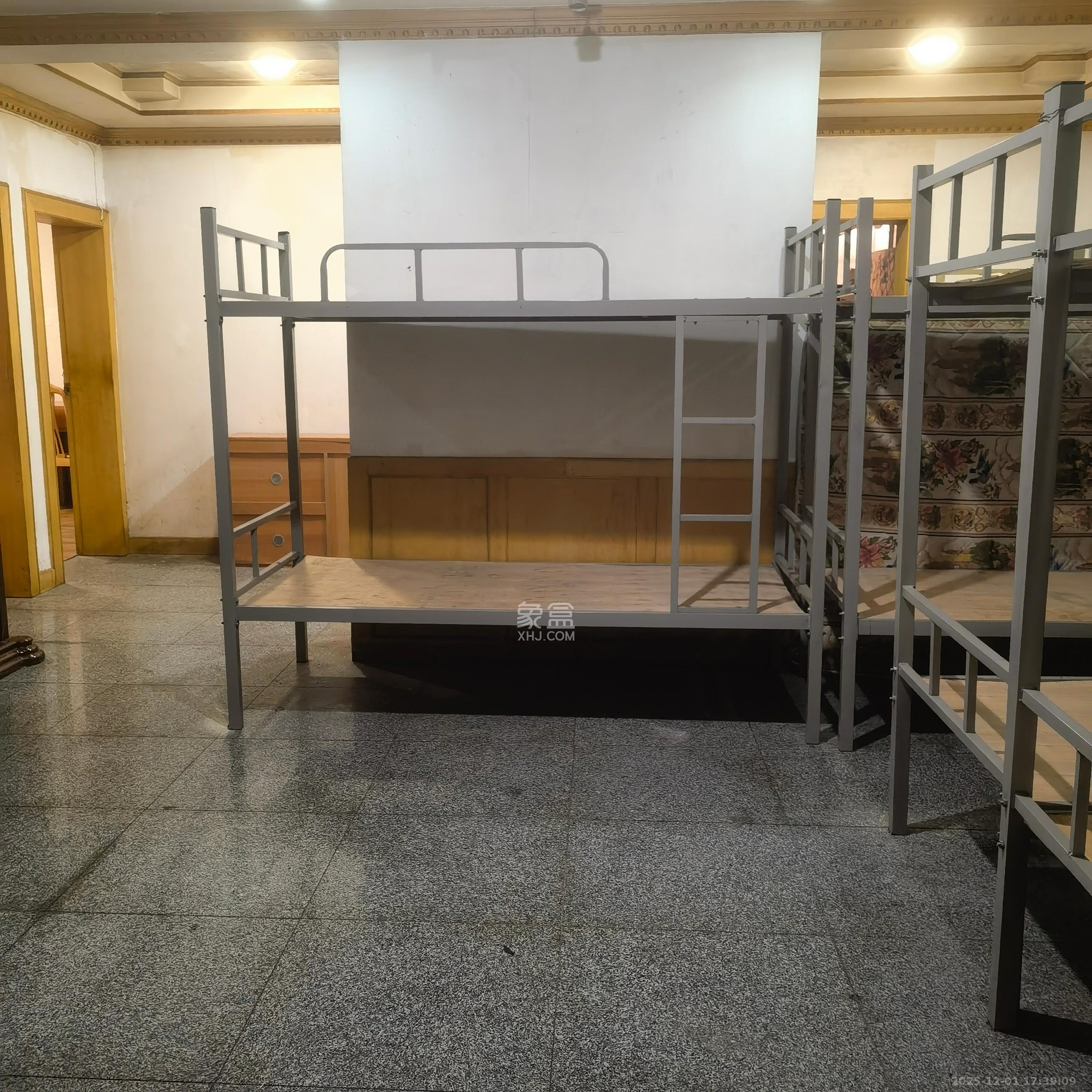 环城堤综合楼（产权如意街综合楼）  1室0厅0卫    2800.0元/月