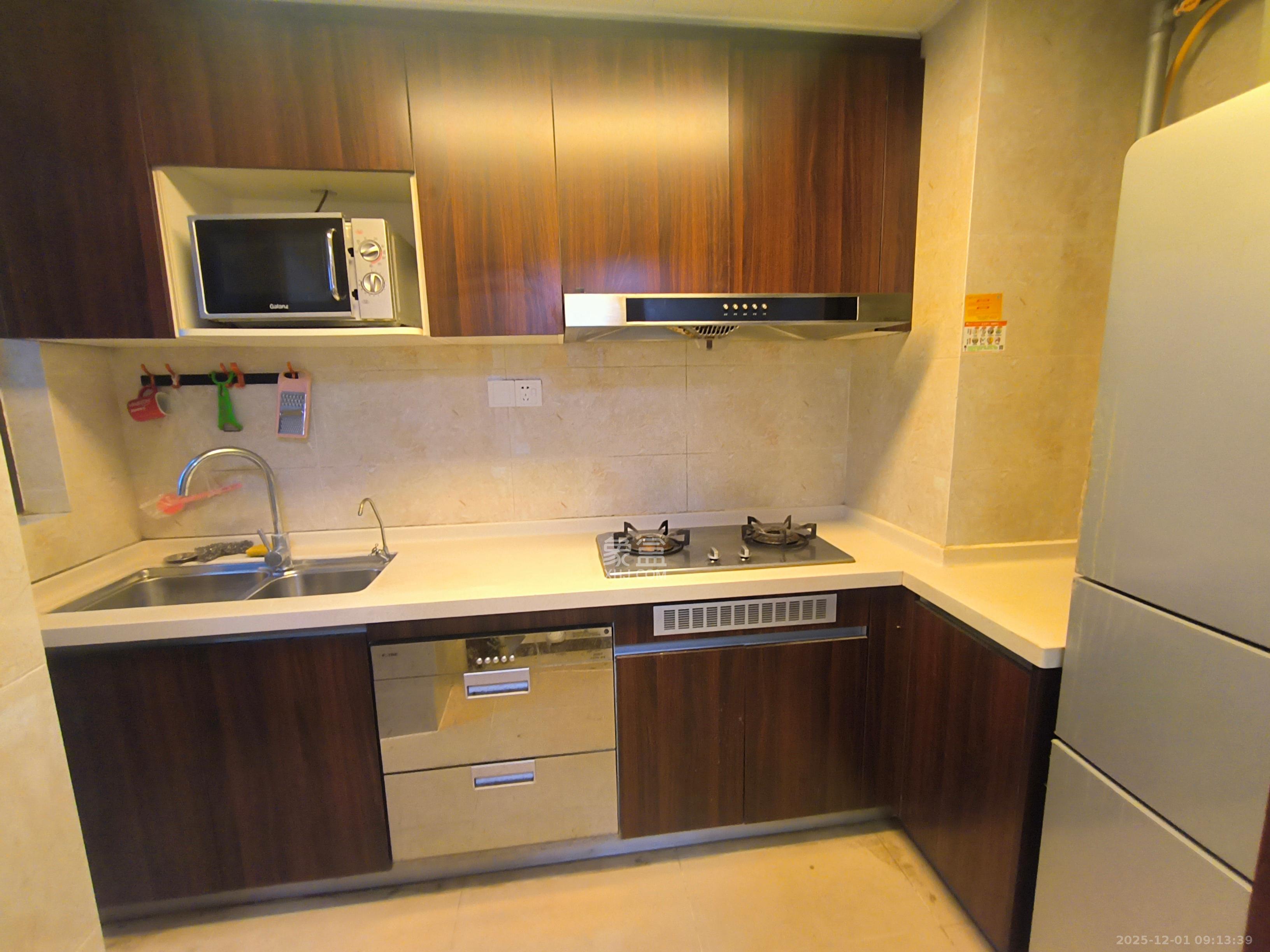 时代倾城二期  2室2厅1卫    1900.0元/月室内图