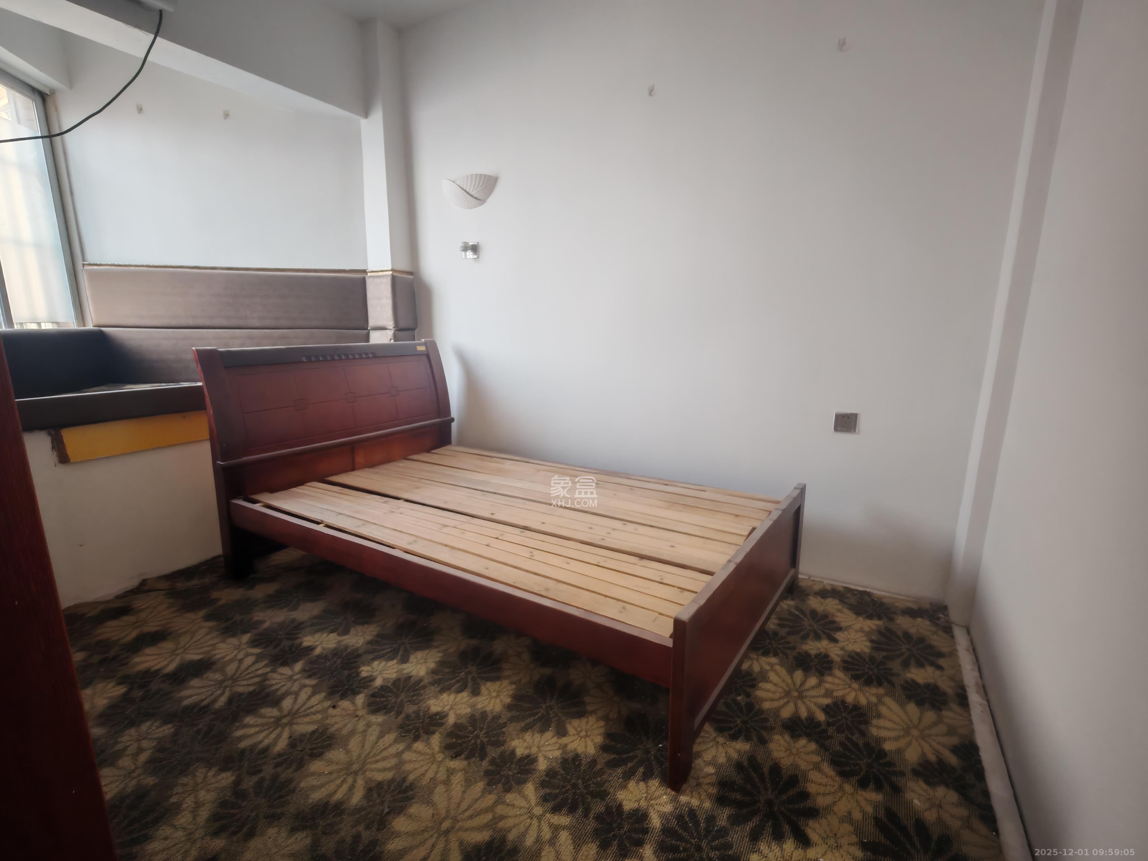 城市山水豪园(山水城市风景) 2室2厅1卫 2000.0元/月 城市山水豪园(山水城市风景) 2室2厅1卫 2000.0元/月室内图