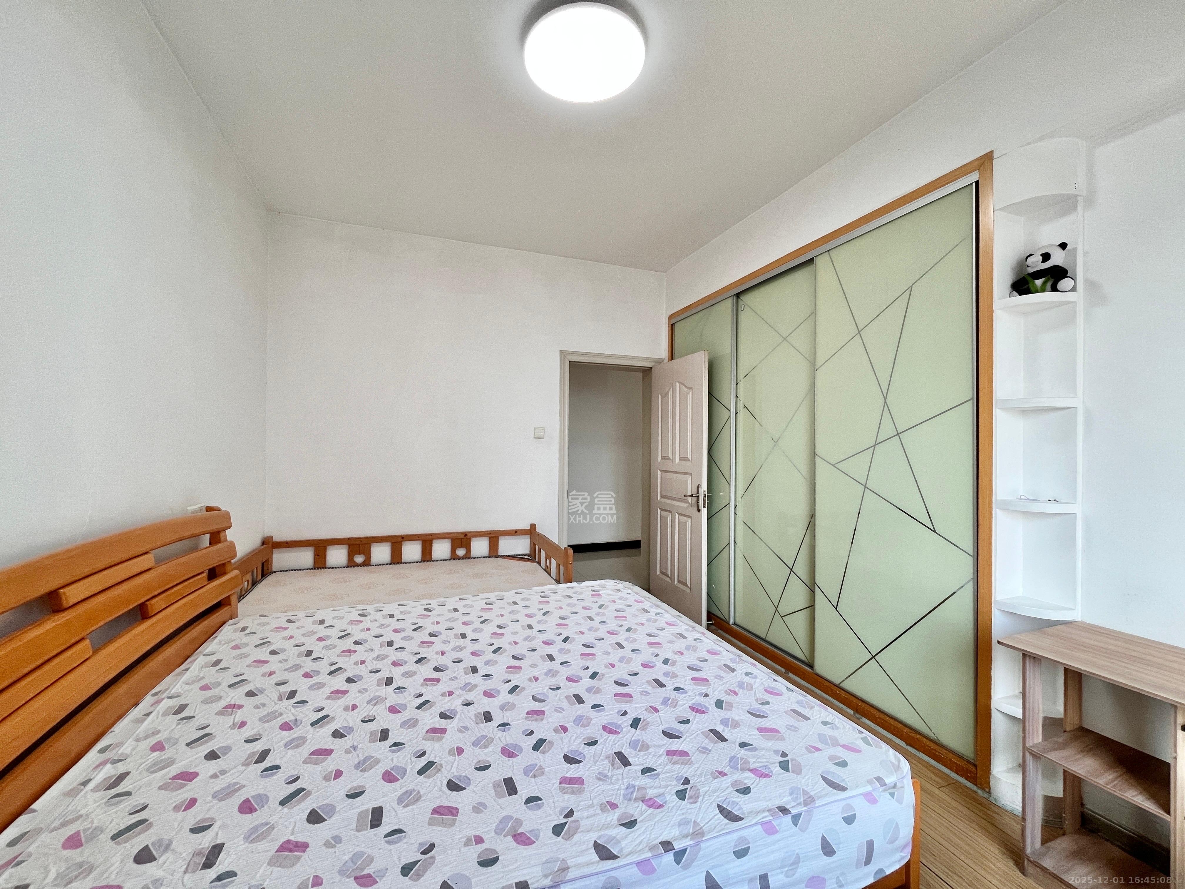 麓山枫情 2室2厅1卫 2400.0元/月 麓山枫情 2室2厅1卫 2400.0元/月室内图