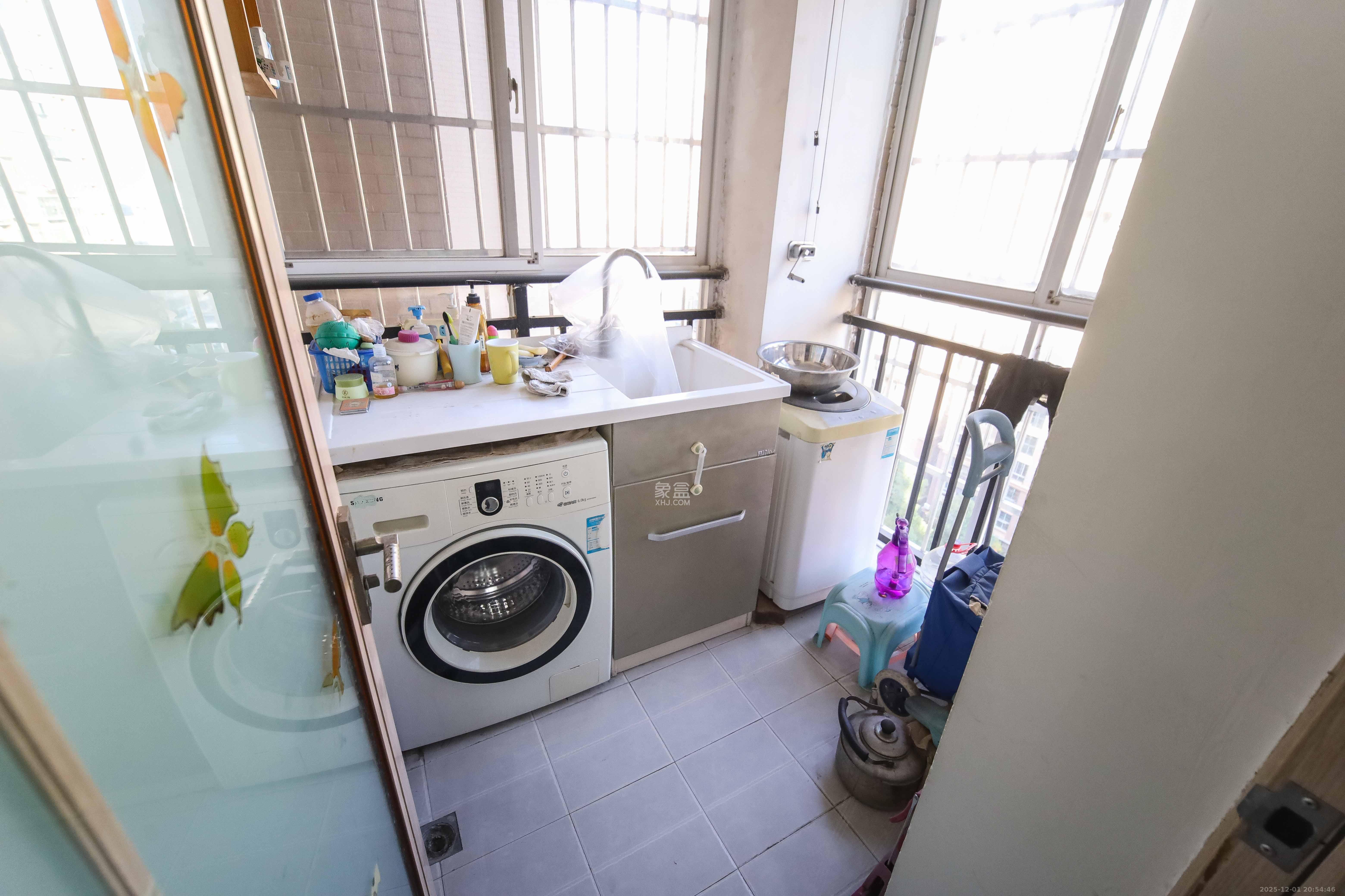 上河国际C区 4室2厅2卫 159.8万 上河国际C区 4室2厅2卫 159.8万阳台