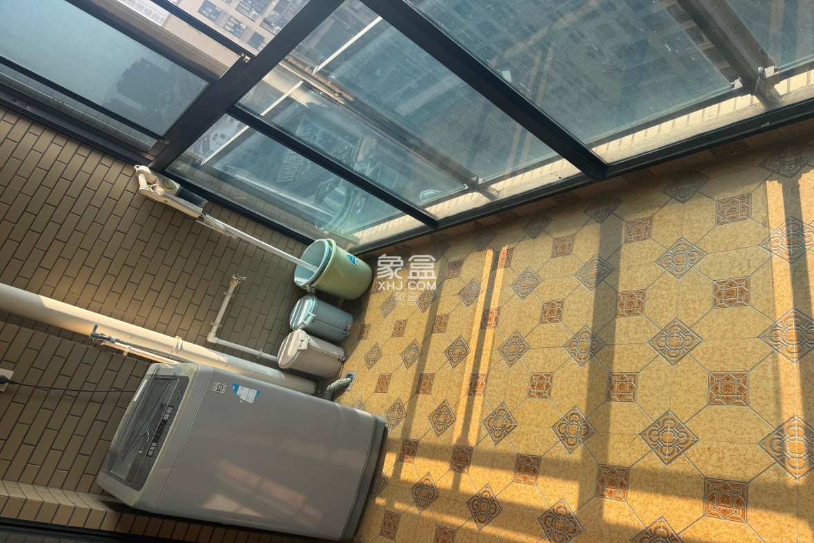 阿普阿布 3室2厅1卫 2600.0元/月 阿普阿布 3室2厅1卫 2600.0元/月室内图