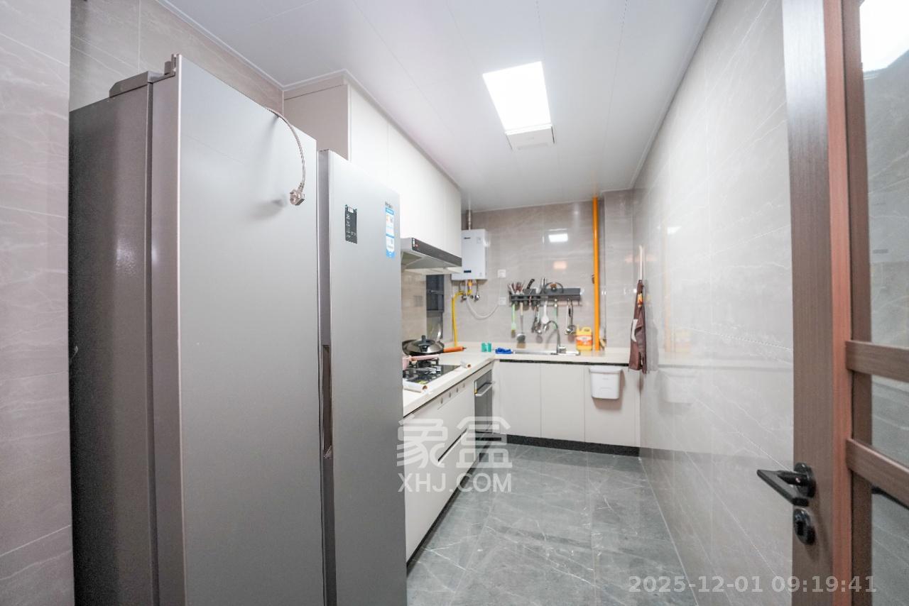 中海寰宇天下 3室2厅2卫 3800.0元/月 中海寰宇天下 3室2厅2卫 3800.0元/月室内图