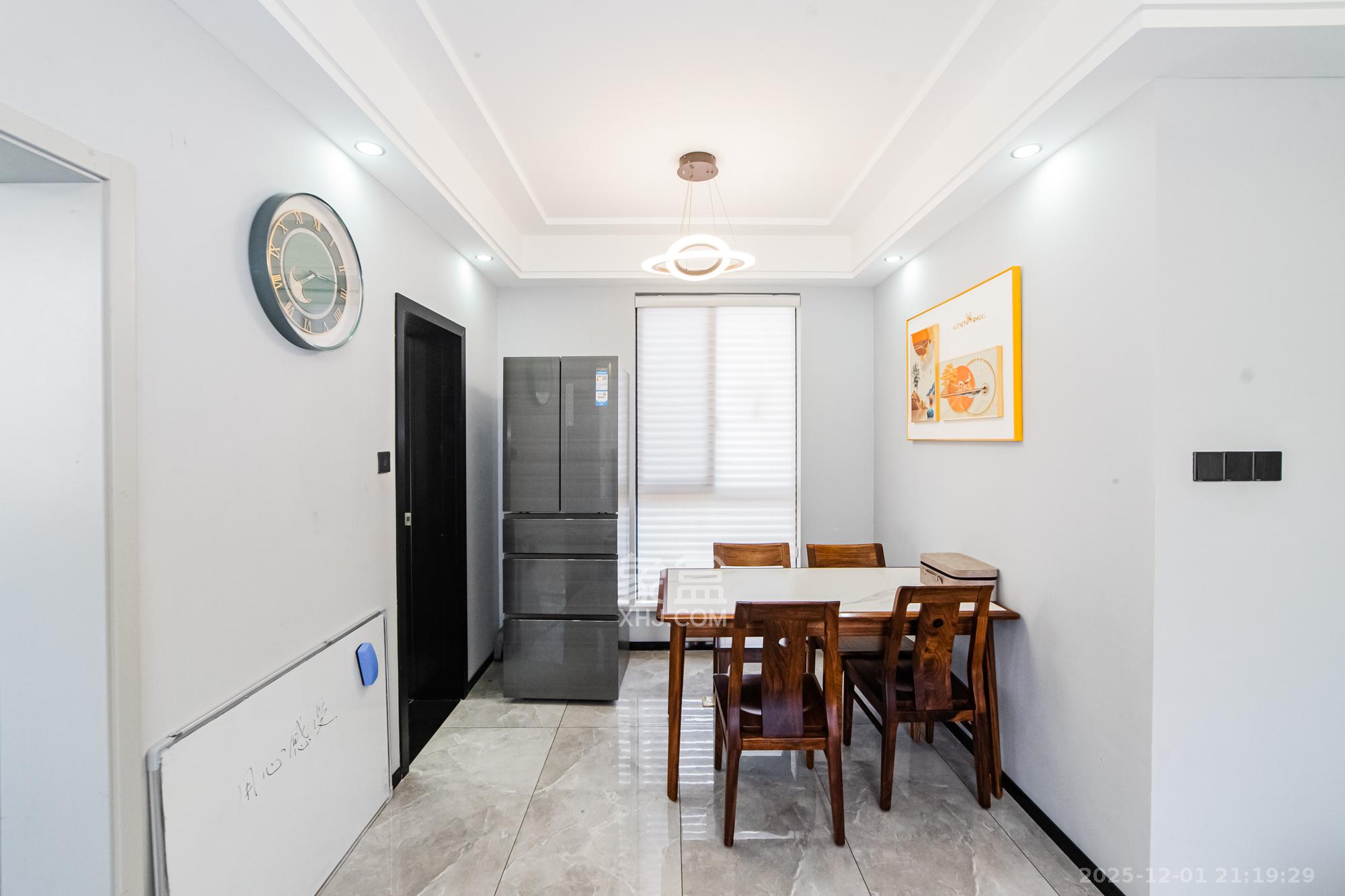 湘江世纪城豪江苑 2室1厅1卫 78.0万 湘江世纪城豪江苑 2室1厅1卫 78.0万客厅