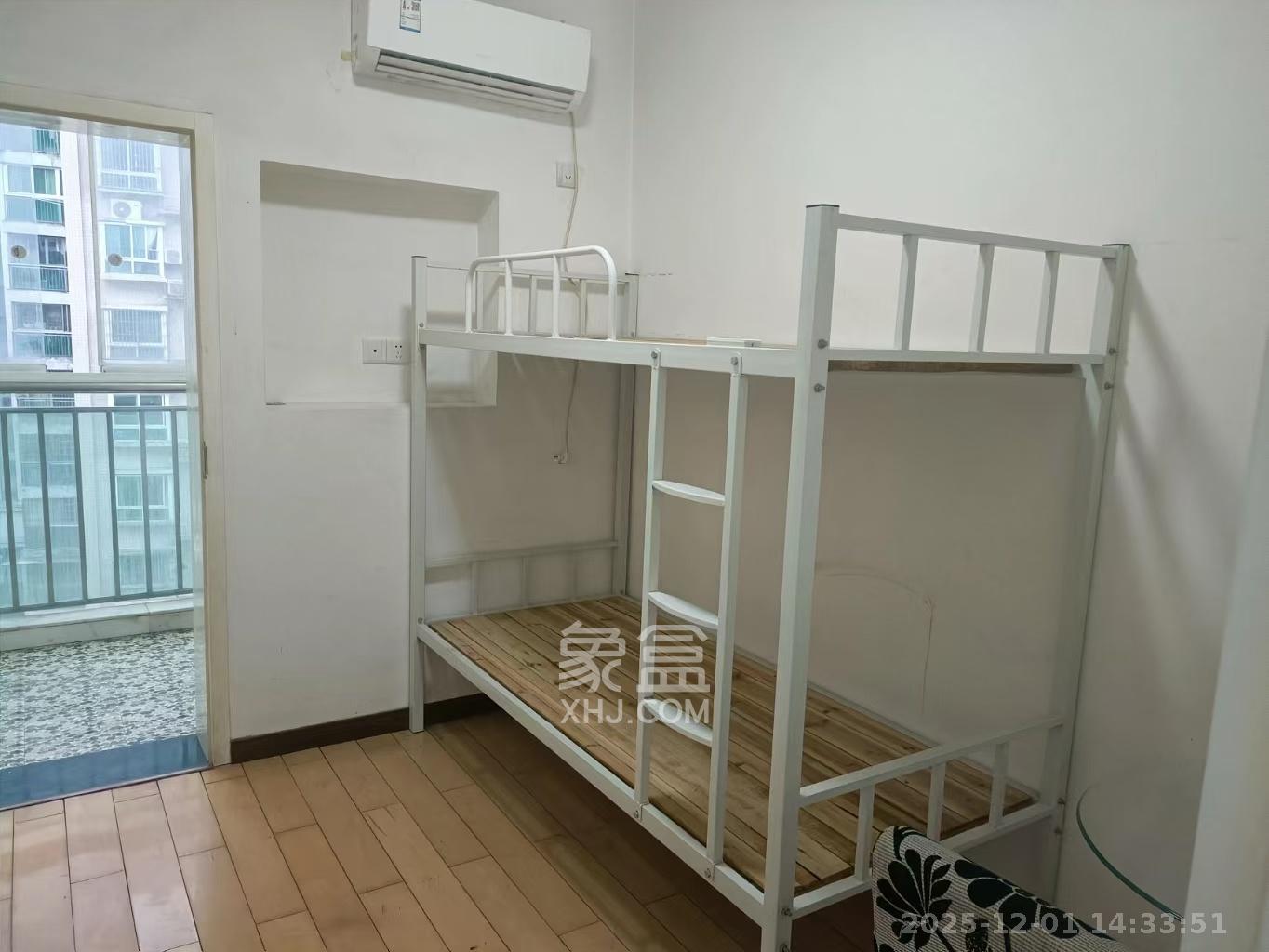 麓谷加州阳光  4室2厅2卫    3000.0元/月室内图