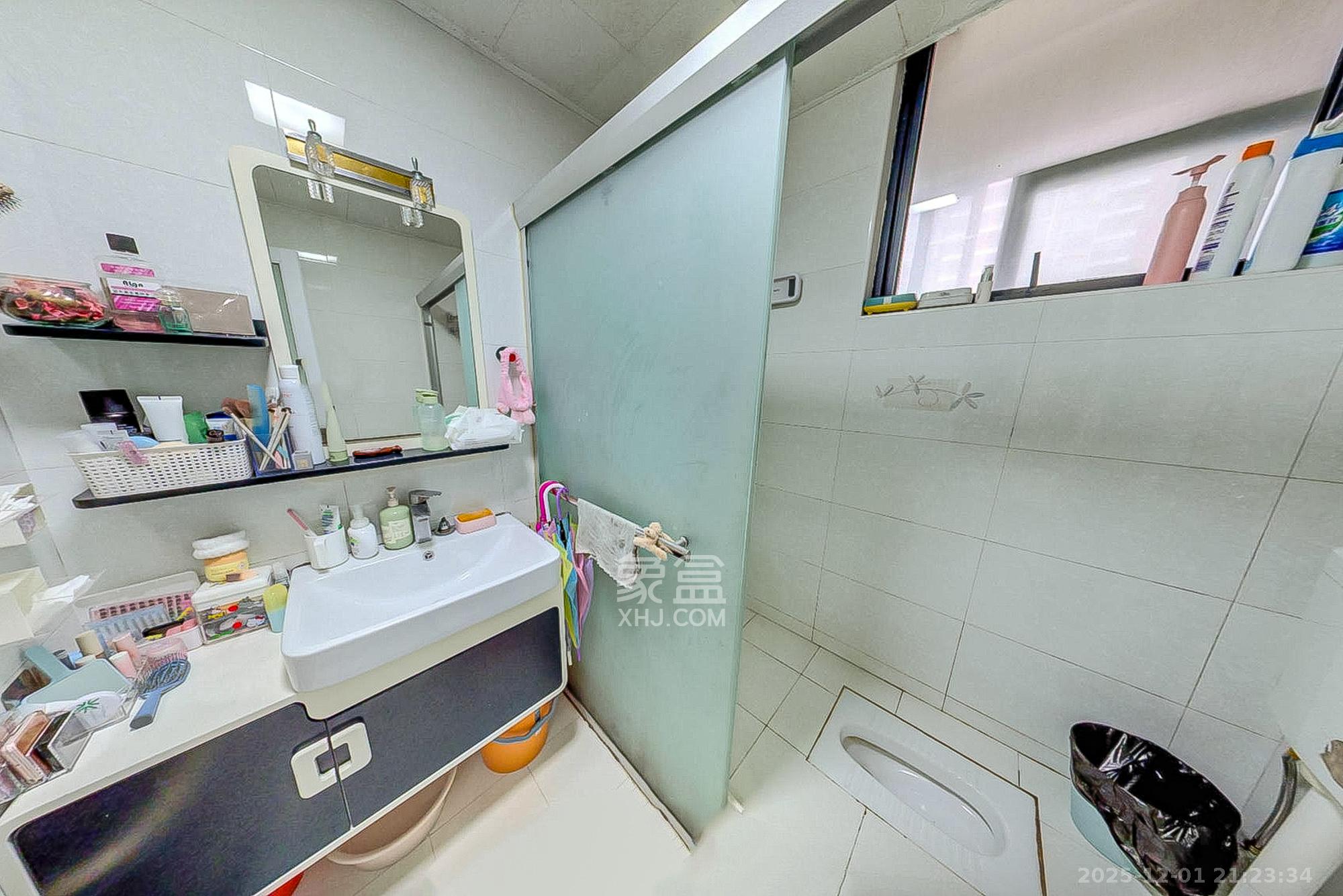 湘江世纪城达江苑  3室2厅2卫    95.0万卫生间