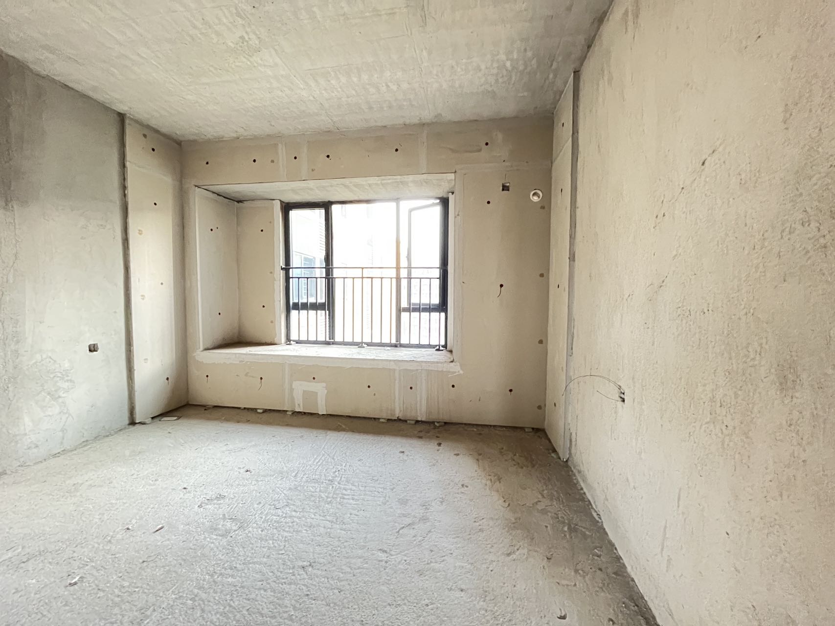 宁邦中心（文华里）  3室2厅2卫    80.0万客厅