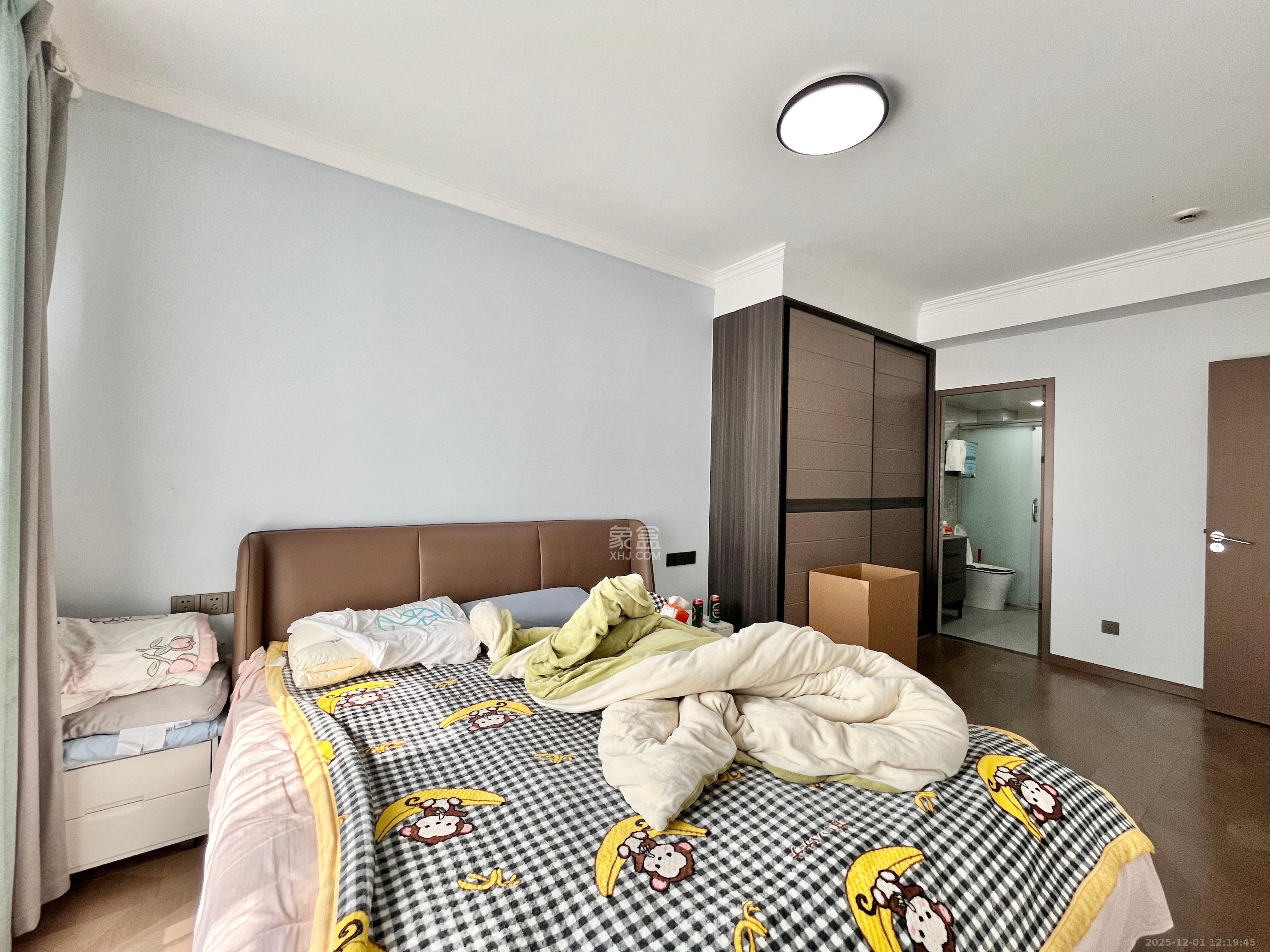 南山梅溪一方  3室2厅2卫    2900.0元/月室内图