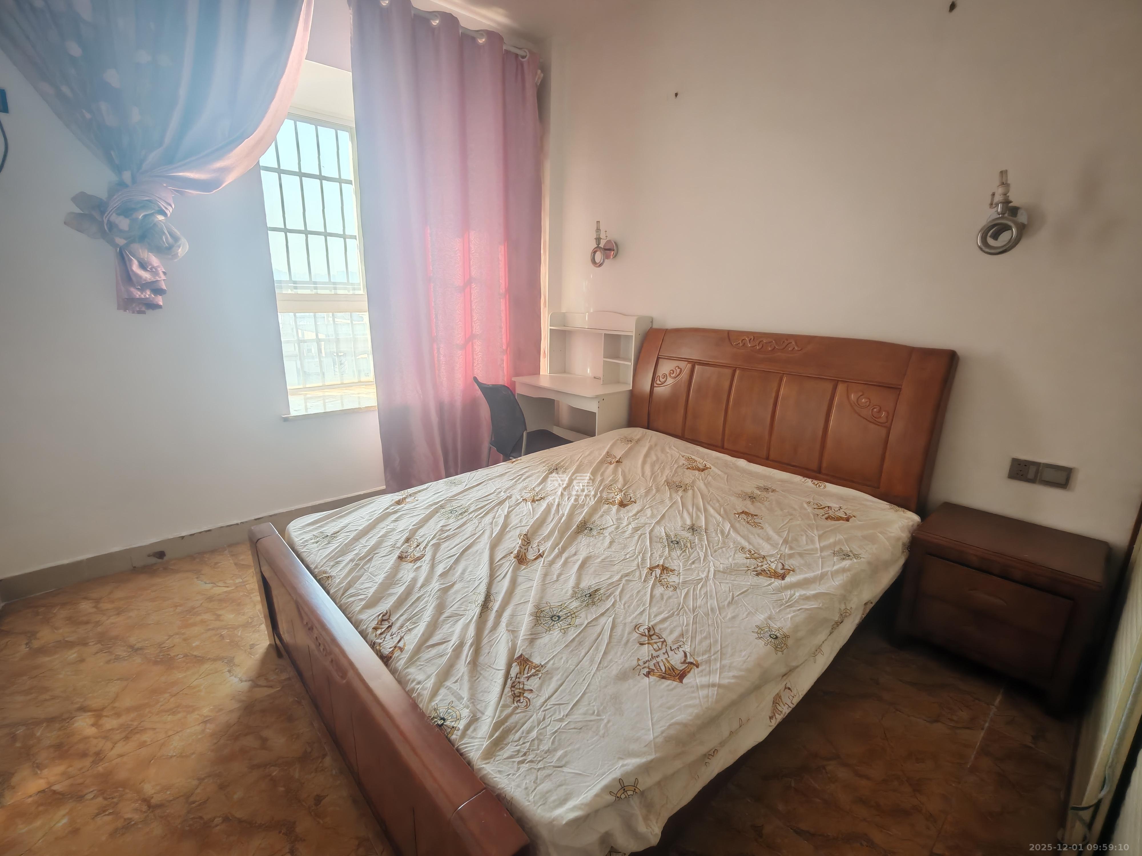 城市山水豪园(山水城市风景) 2室2厅1卫 2000.0元/月 城市山水豪园(山水城市风景) 2室2厅1卫 2000.0元/月室内图