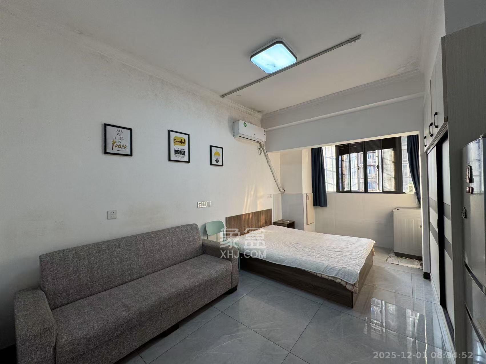 嘉雨兴园  1室1厅1卫    1700.0元/月室内图