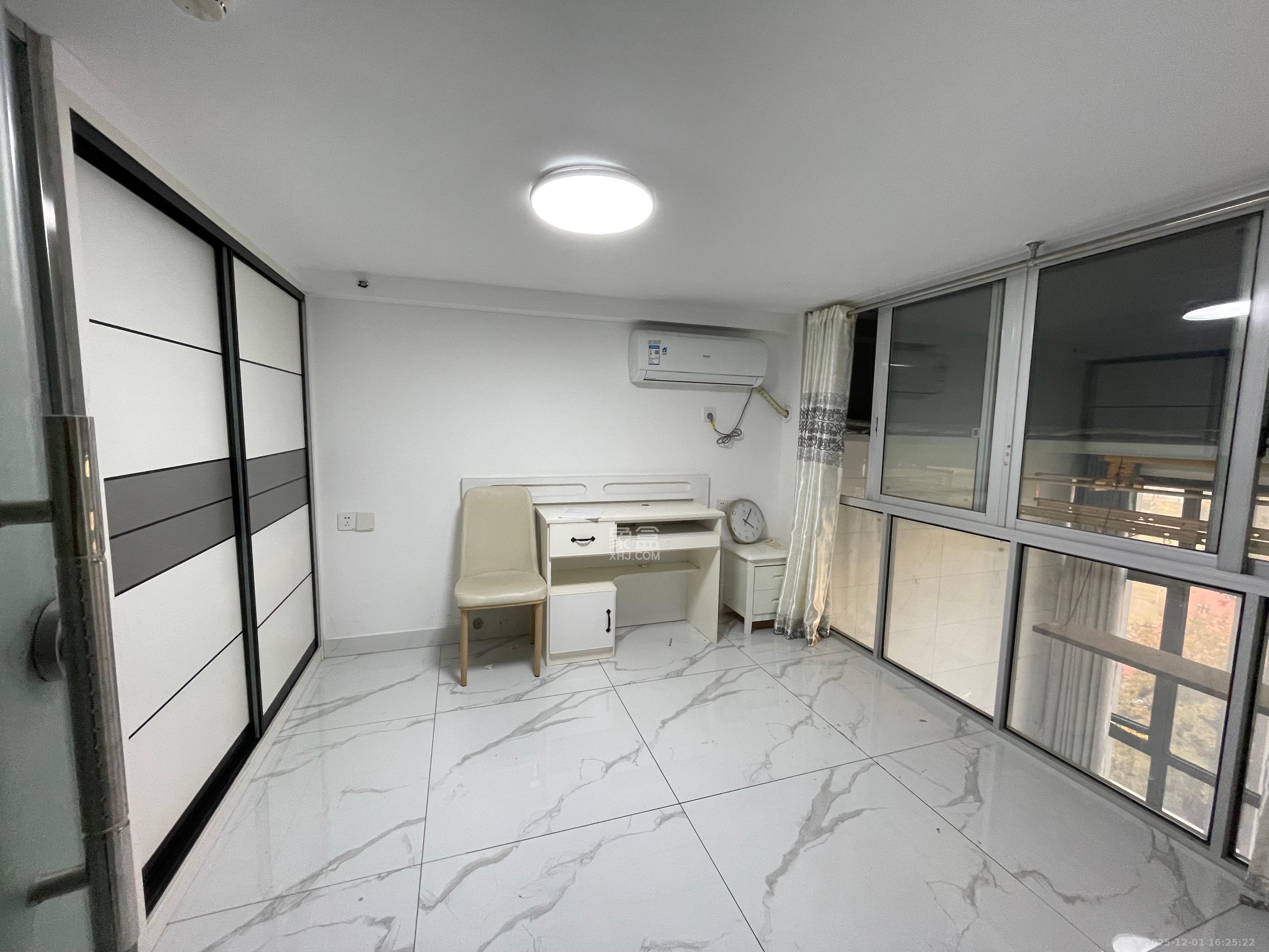 中国铁建梅溪青秀三期 1室1厅1卫 2200.0元/月 中国铁建梅溪青秀三期 1室1厅1卫 2200.0元/月室内图