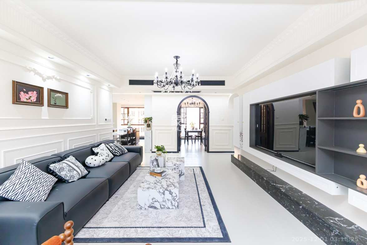 润和又一城 4室2厅2卫 106.8万 润和又一城 4室2厅2卫 106.8万客厅