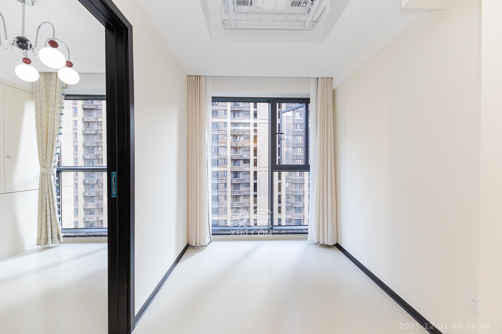 时代倾城五期  2室2厅1卫    75.8万阳台