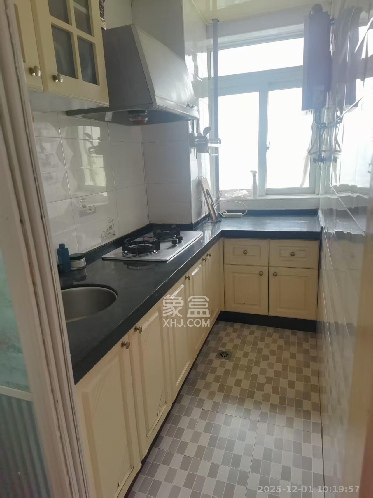 先锋水韵花都  1室1厅1卫    1400.0元/月室内图