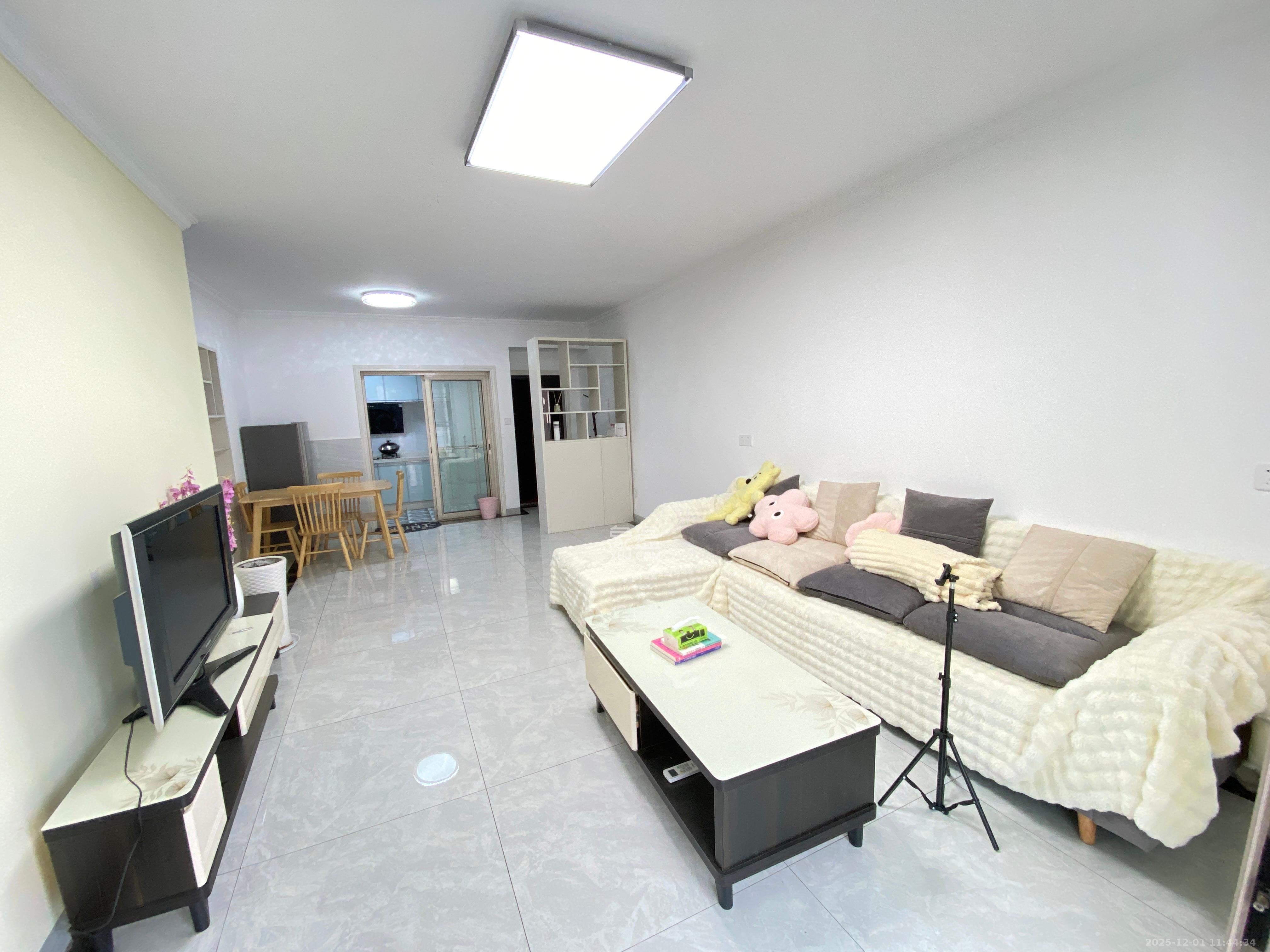 汇景豪庭 2室2厅1卫 2700.0元/月 汇景豪庭 2室2厅1卫 2700.0元/月室内图