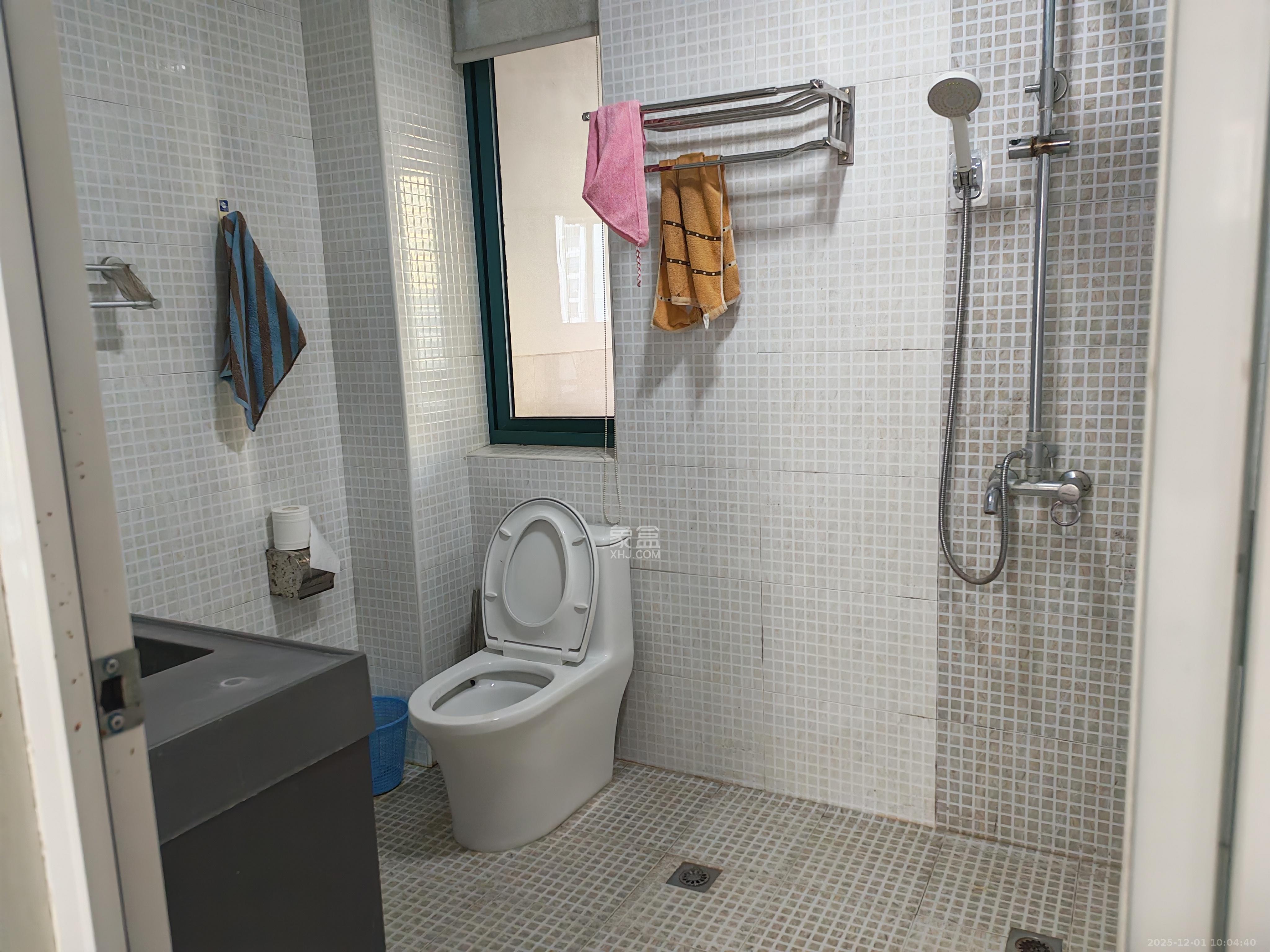 华盛世纪新城  4室2厅2卫    2300.0元/月室内图