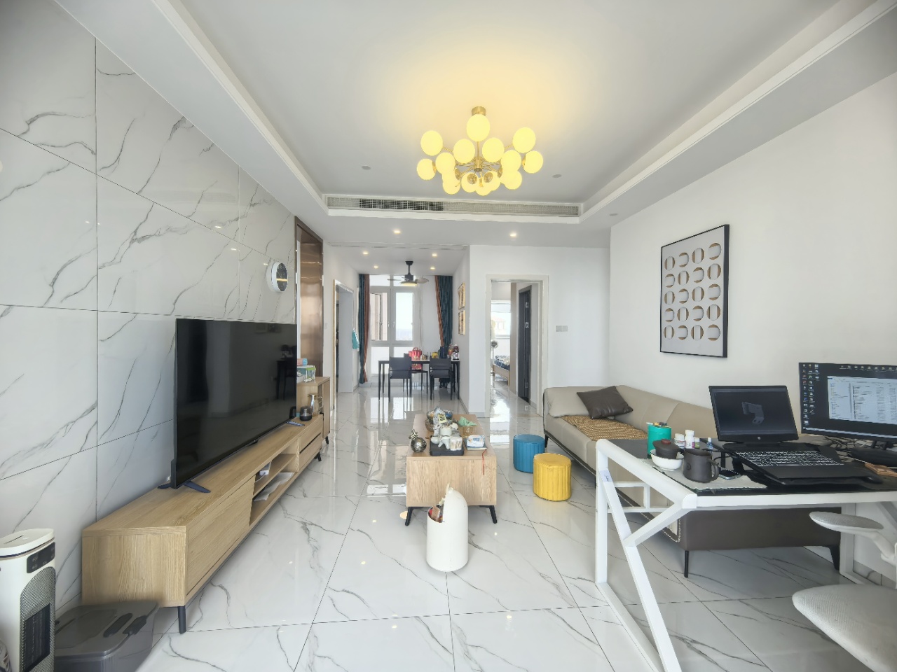 中弘西岸首府  2室2厅2卫    2600.0元/月