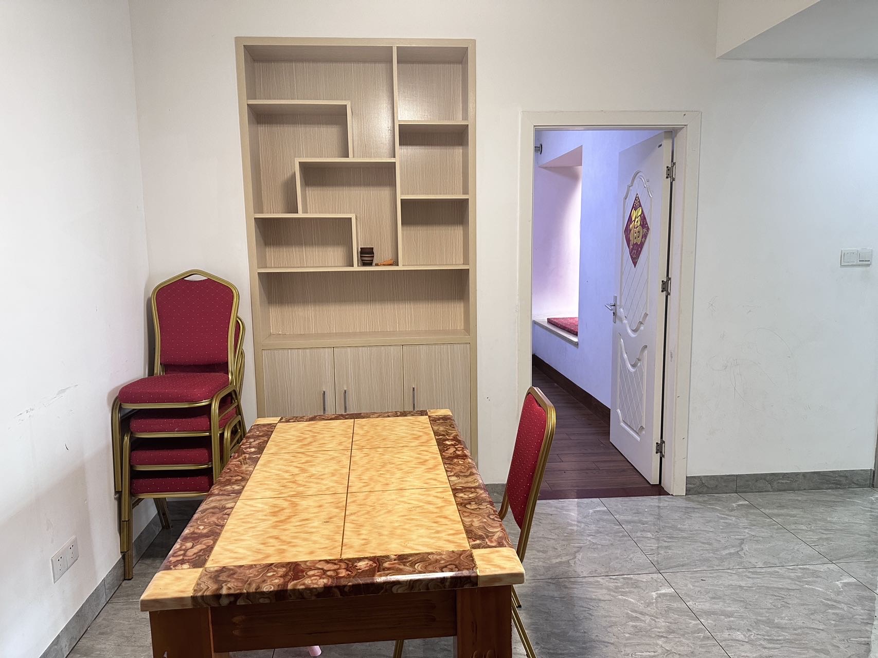 香榭花园 2室2厅1卫 2300.0元/月 香榭花园 2室2厅1卫 2300.0元/月室内图