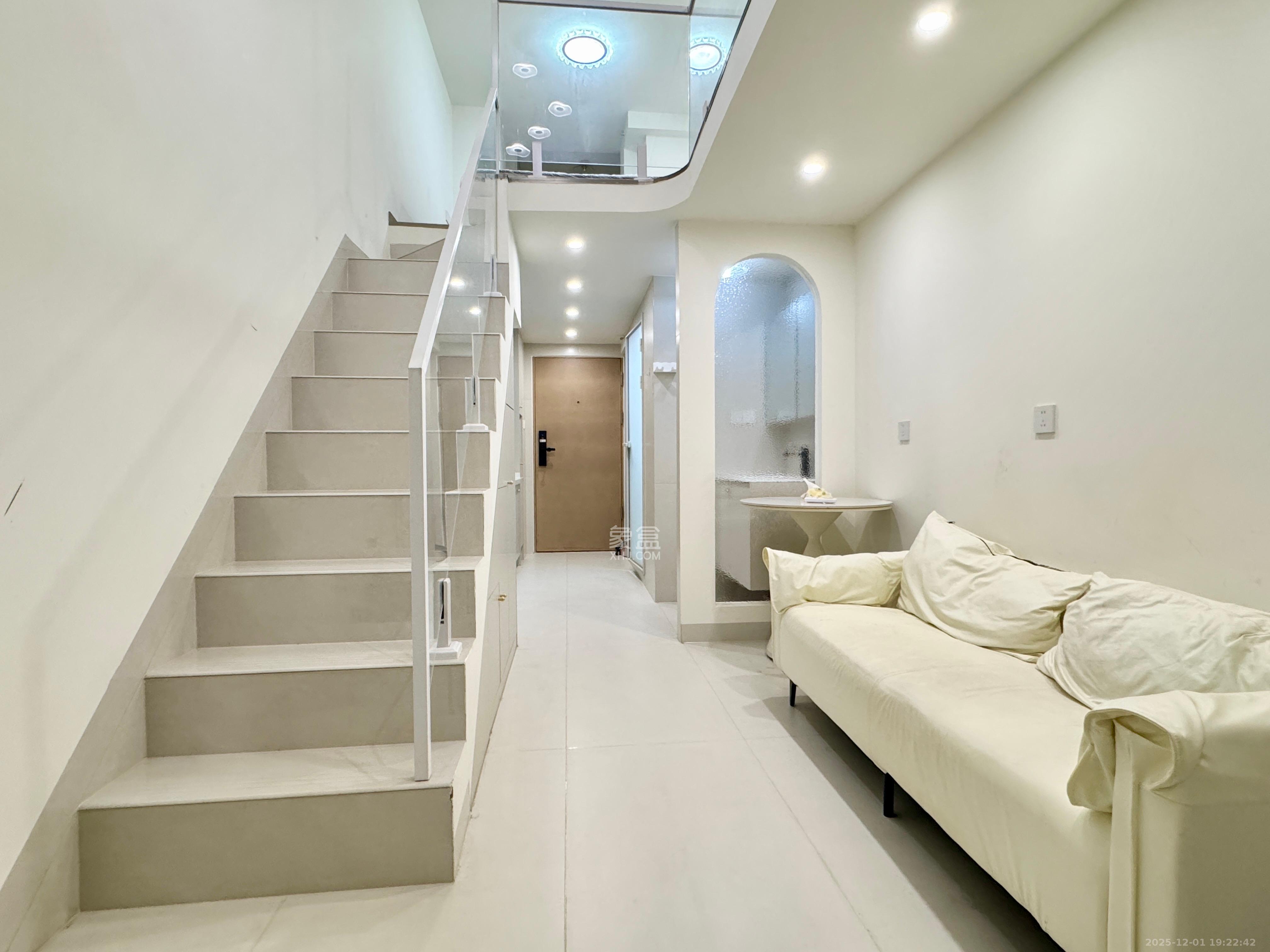 珠江花城好世界  1室1厅1卫    2100.0元/月室内图