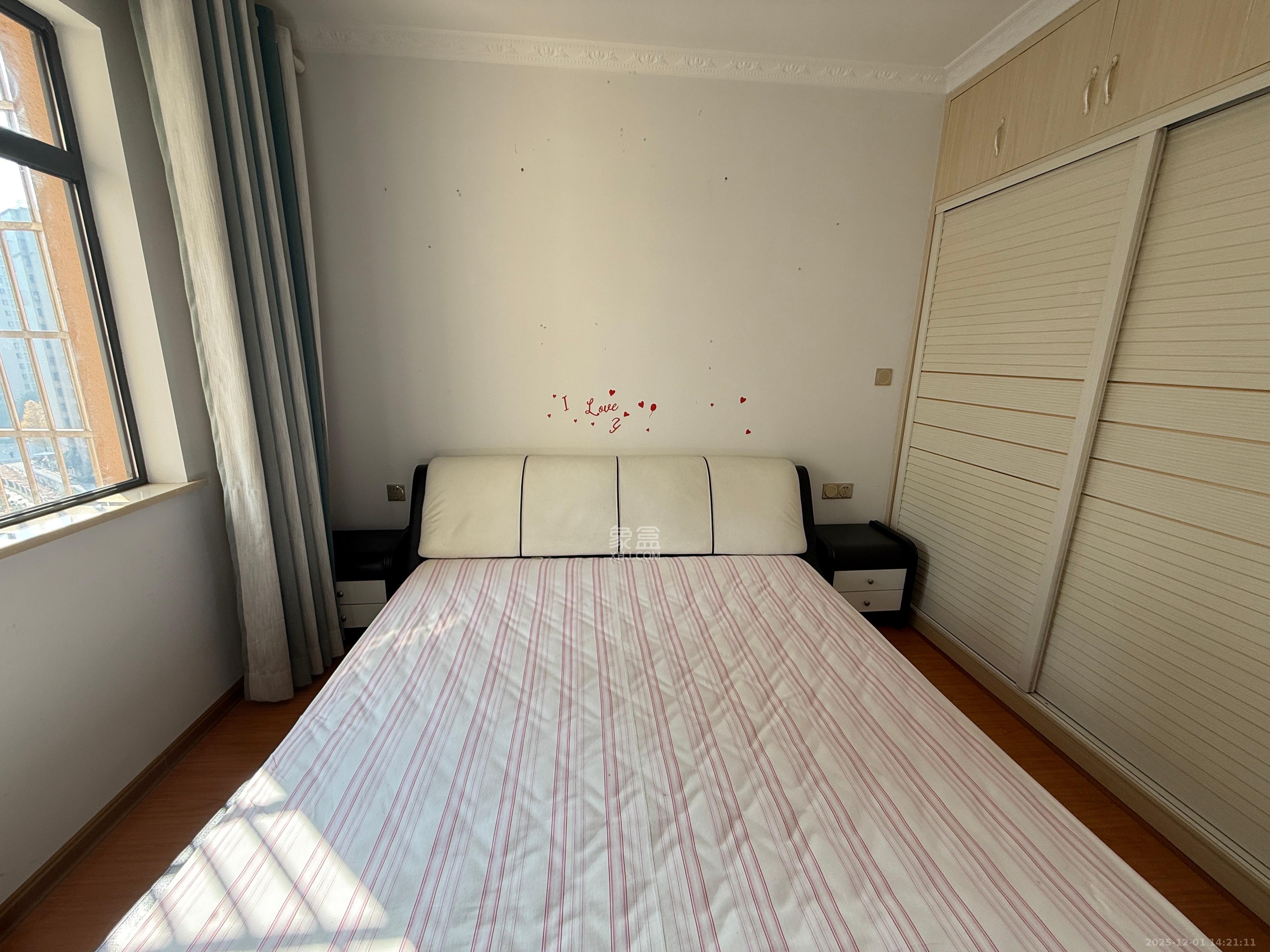 桔洲移民安置小区  2室2厅1卫    2100.0元/月室内图