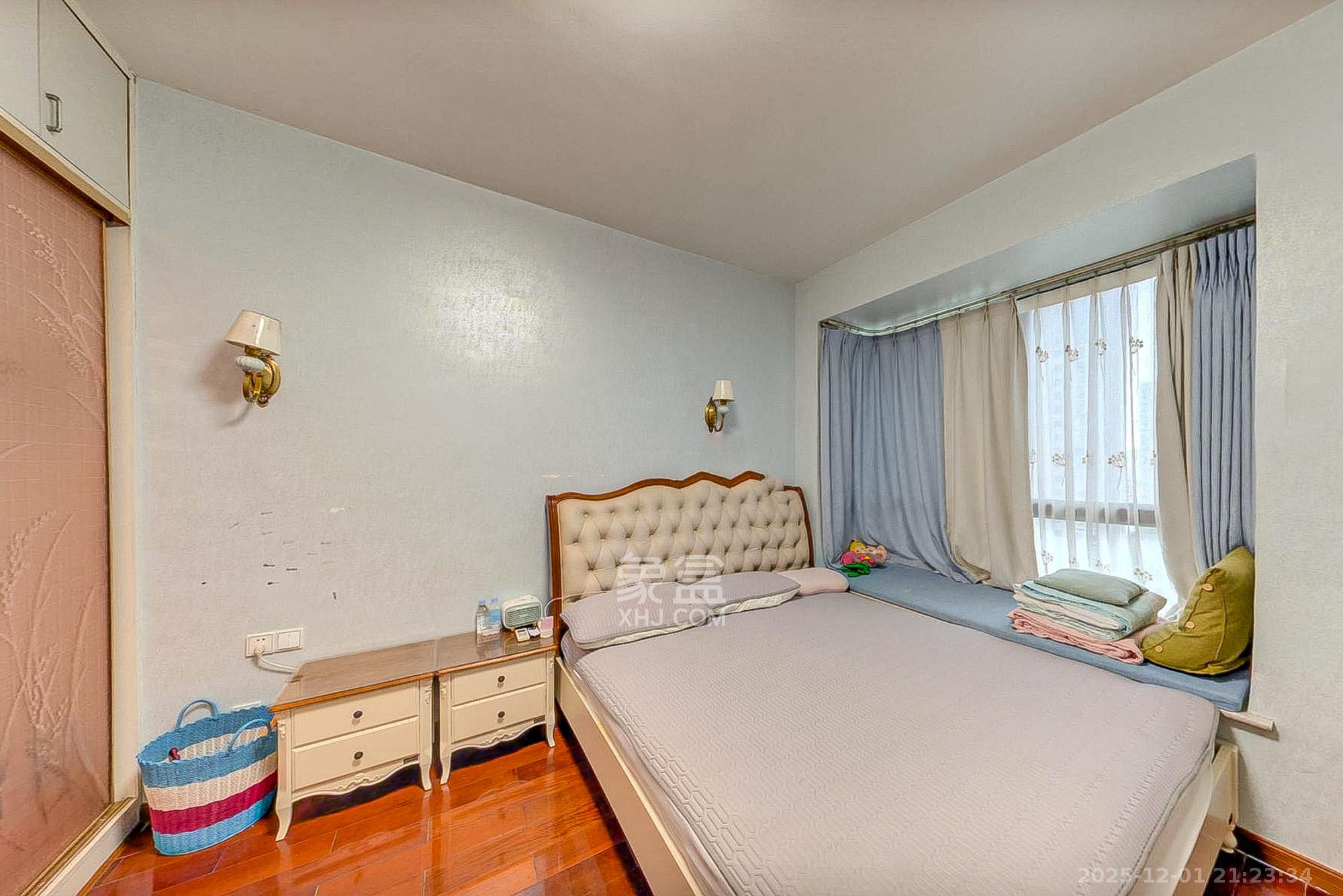 湘江世纪城达江苑  3室2厅2卫    95.0万卧室