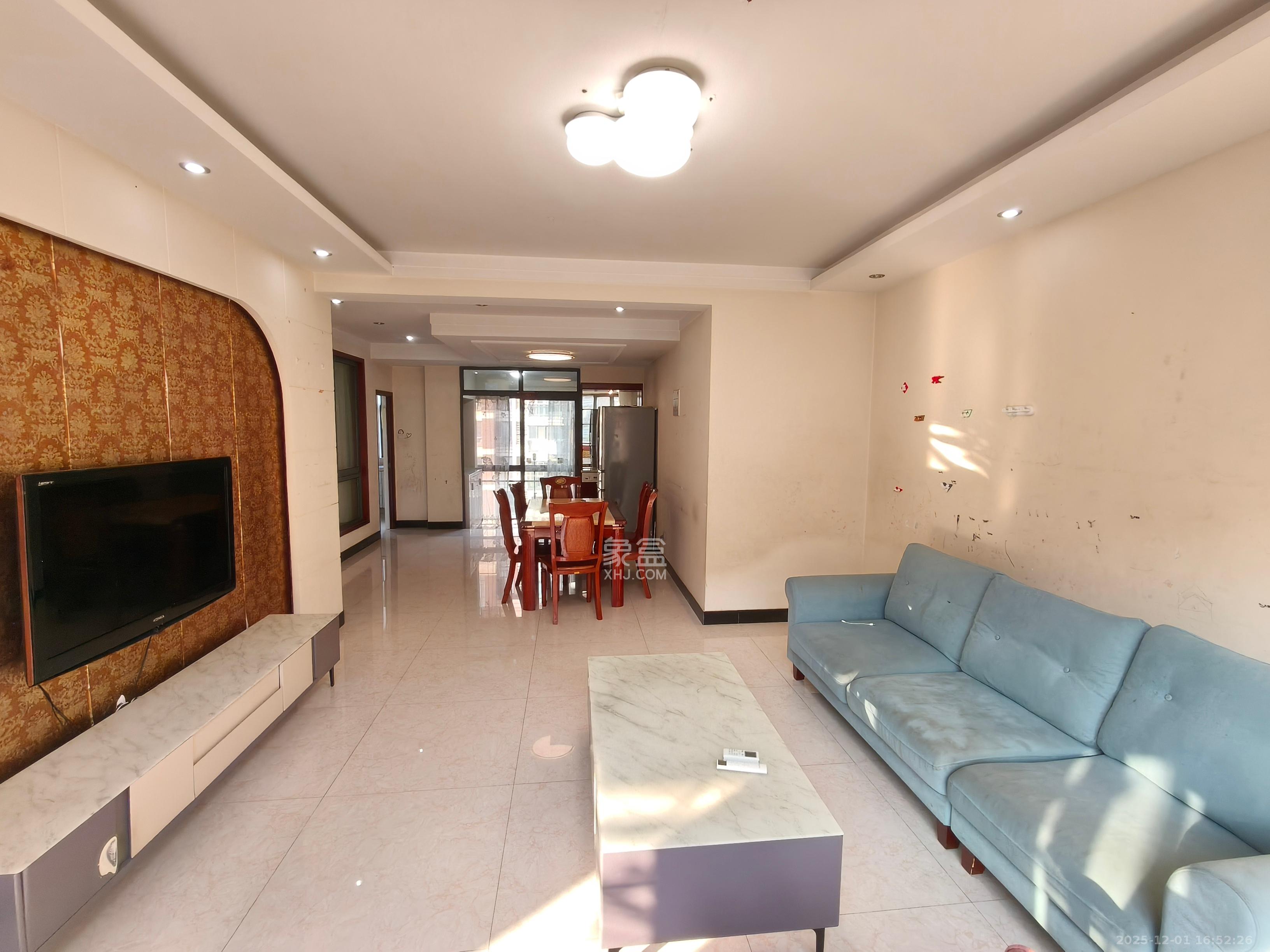 奥林匹克花园  3室2厅1卫    2600.0元/月室内图