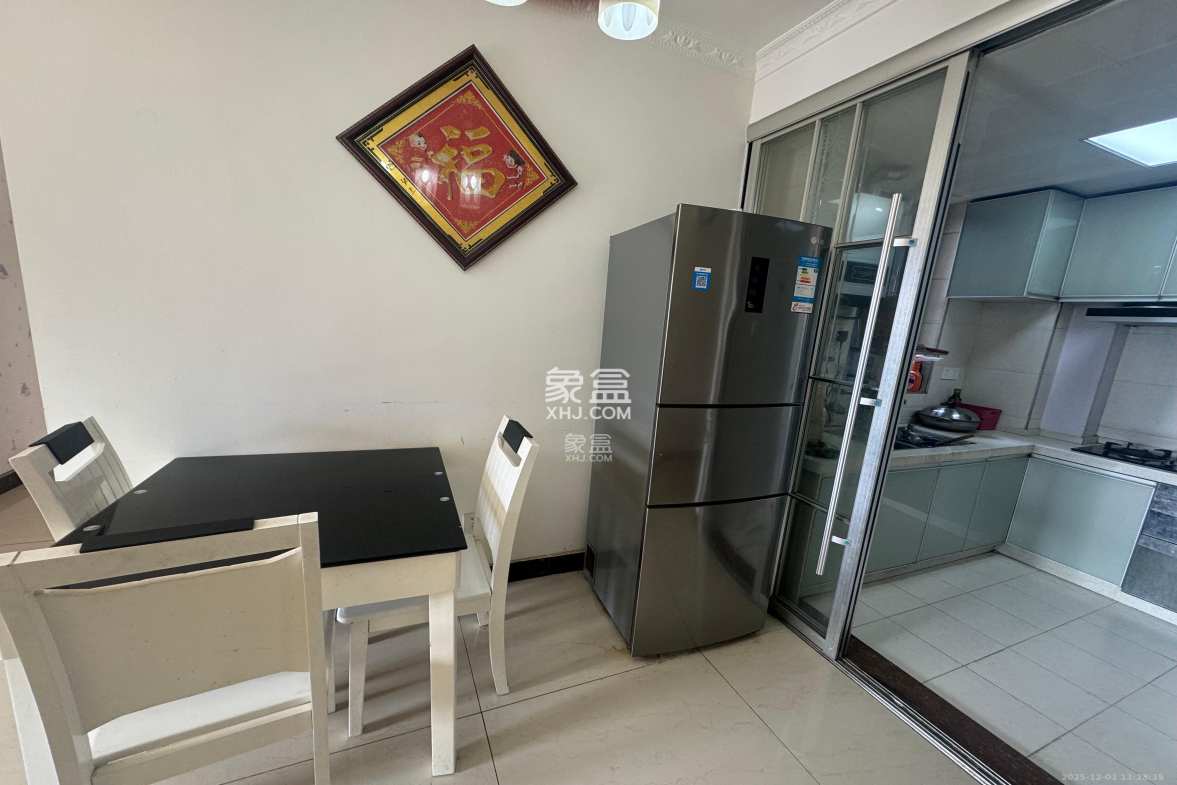 阿普阿布 3室2厅1卫 2600.0元/月 阿普阿布 3室2厅1卫 2600.0元/月室内图