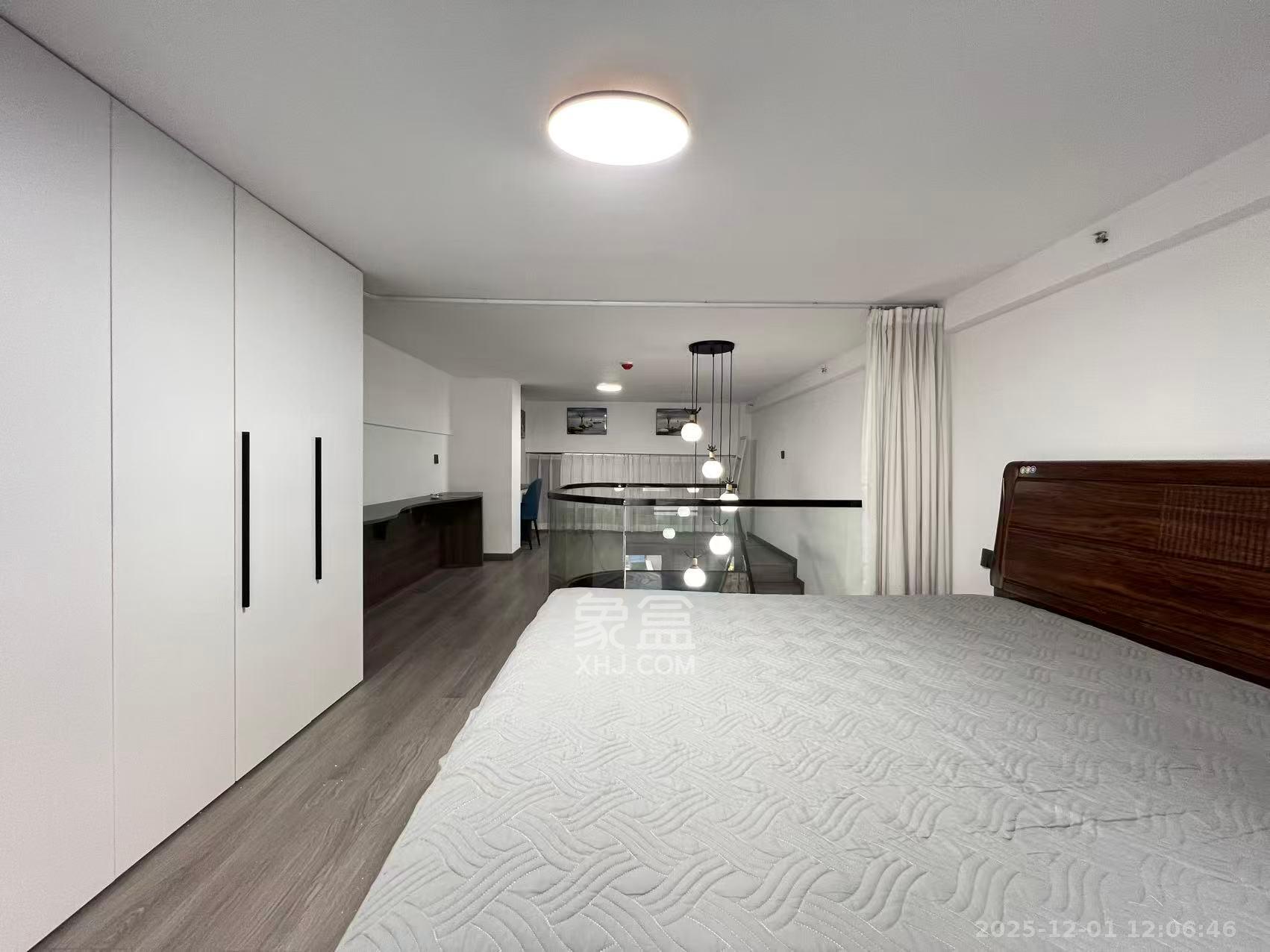 龙湖新壹城  1室1厅1卫    2400.0元/月室内图