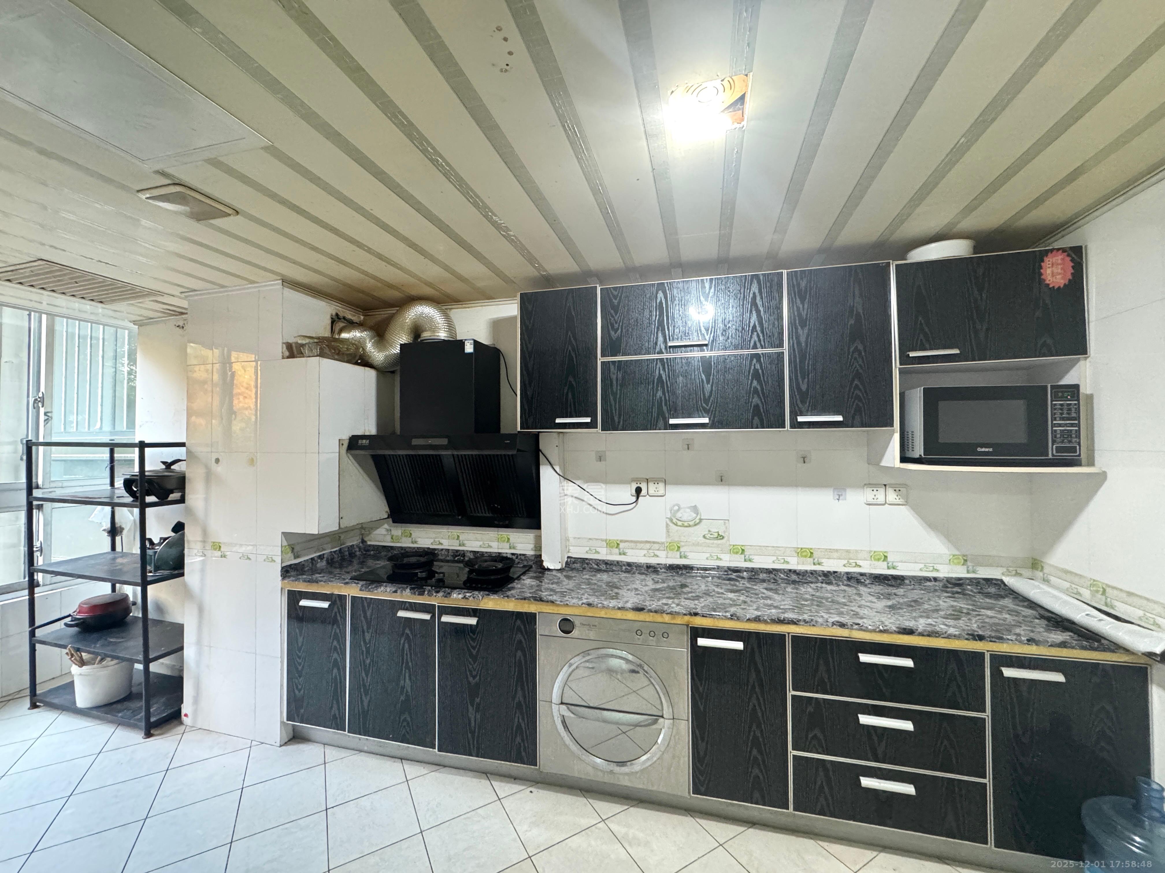 天一康园(湖南电力科技园) 4室2厅2卫 3200.0元/月 天一康园(湖南电力科技园) 4室2厅2卫 3200.0元/月室内图