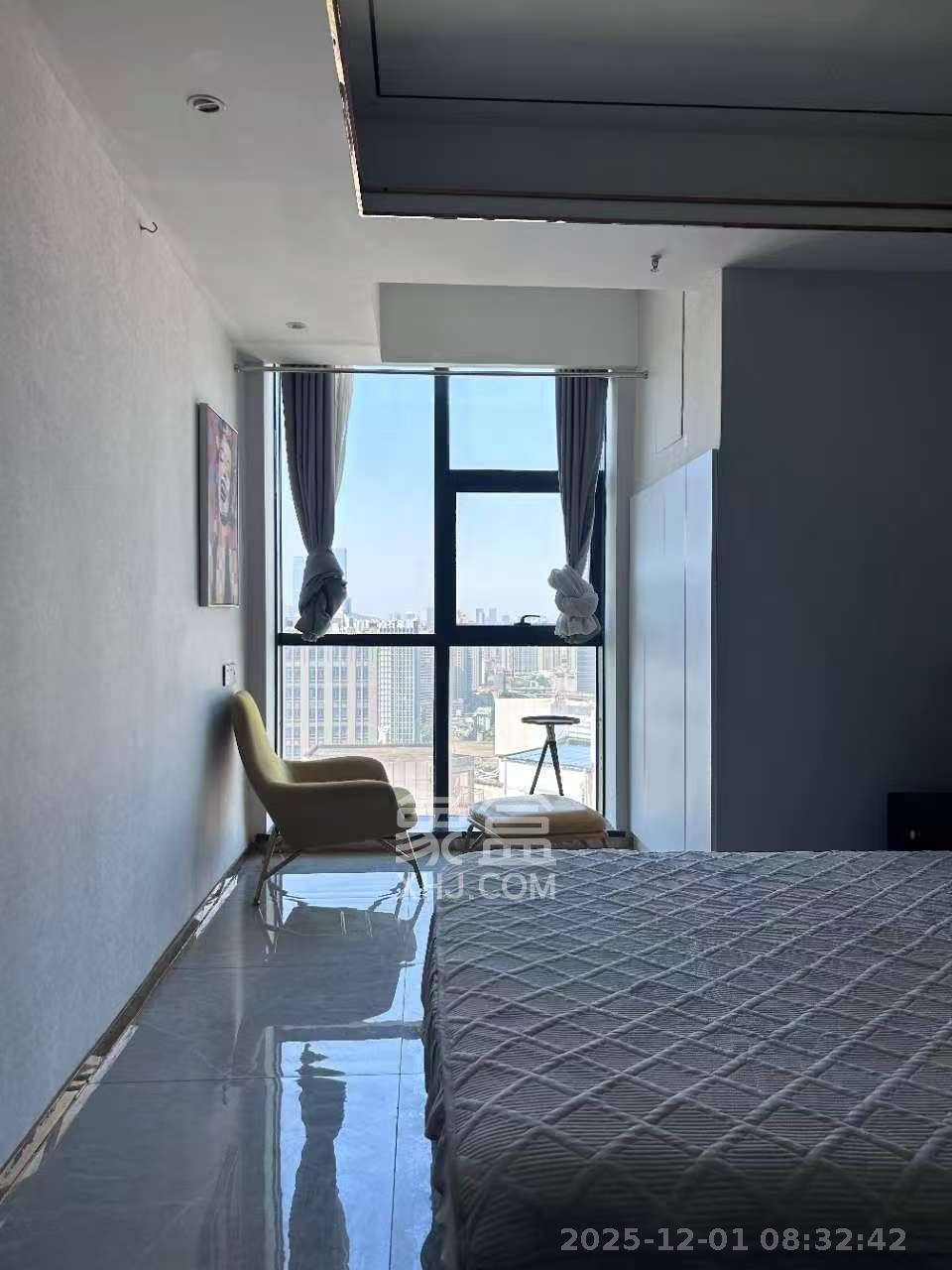 东盈商业广场（华泉城市广场）  1室1厅1卫    1500.0元/月