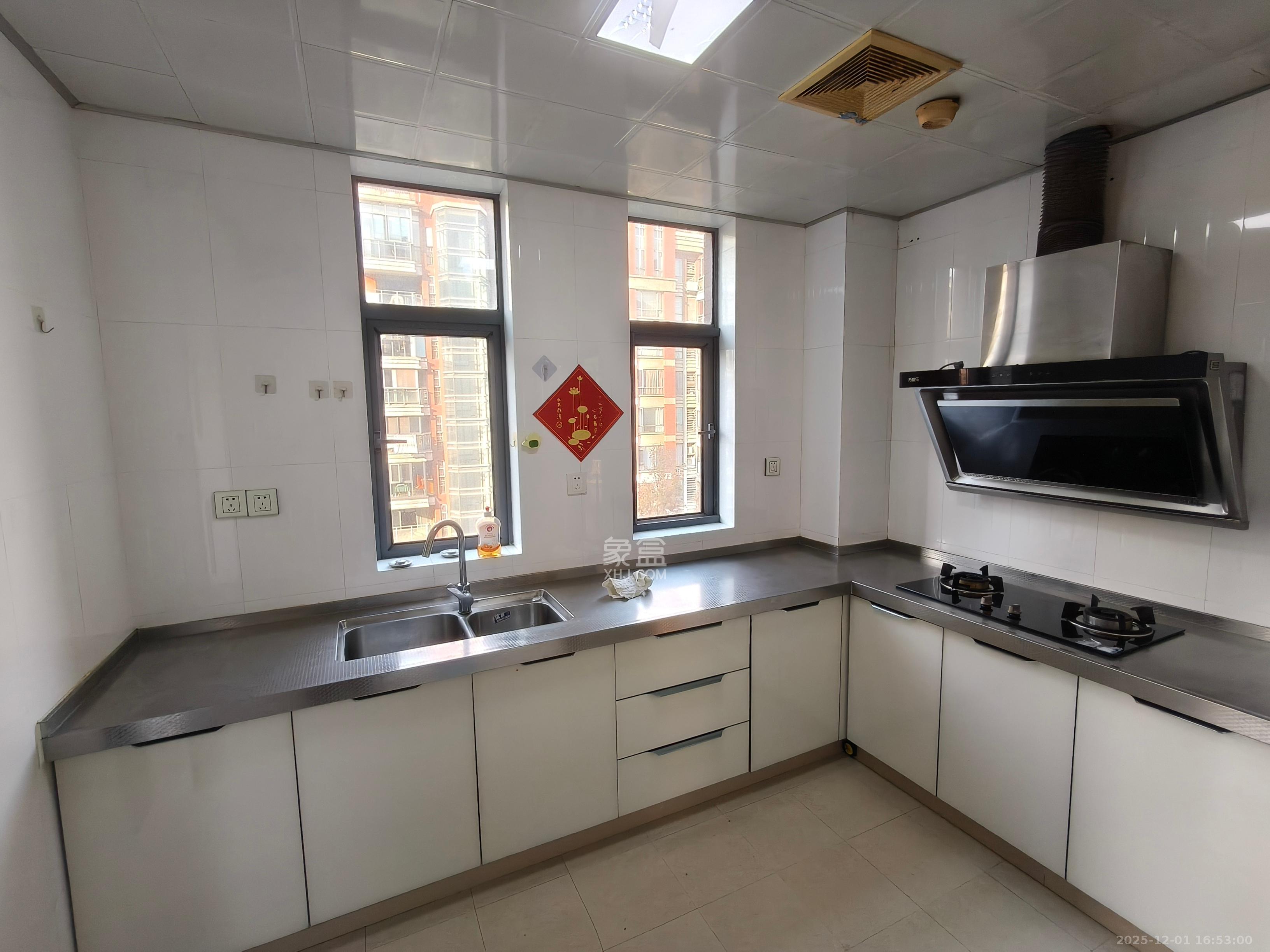 奥林匹克花园  3室2厅1卫    2600.0元/月室内图